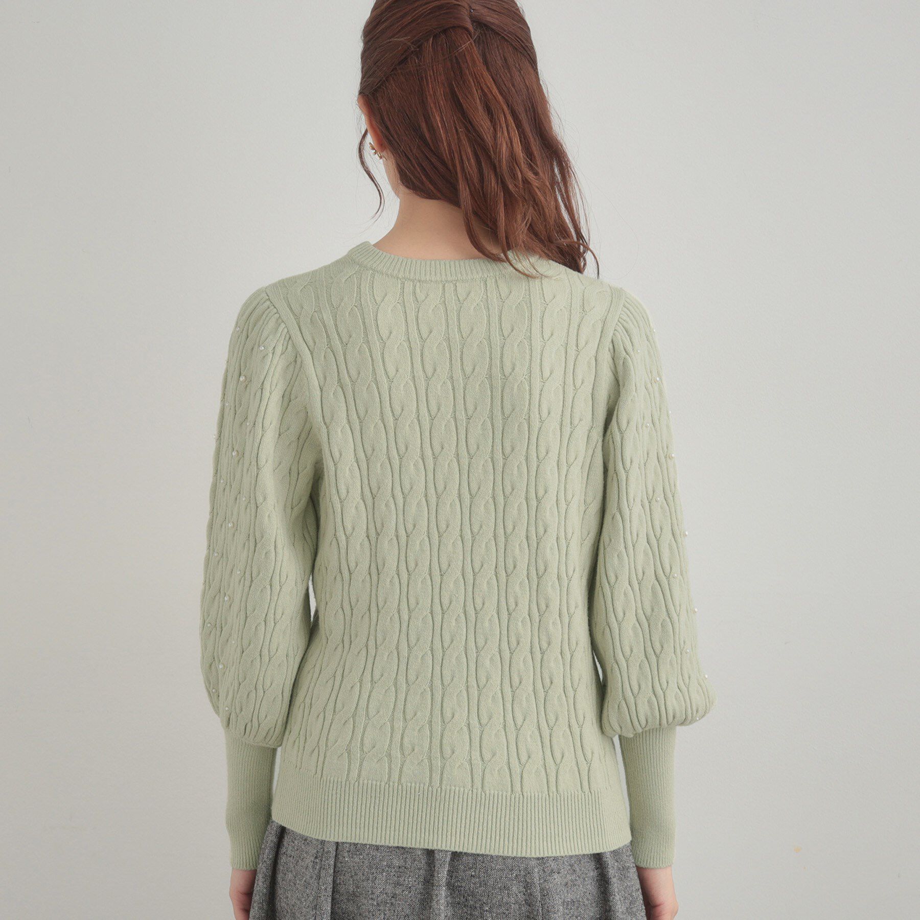 Couture broach「【華やぎ・一枚で着映え】ケーブルパール調ニット」|ニット・セーター|