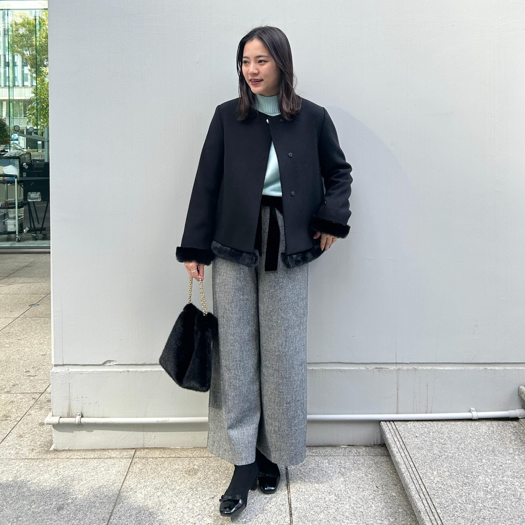 Couture broach「【大人レディ・フェイクファー取り外し可能】ケープ風ショートコート」|ノーカラーコート|