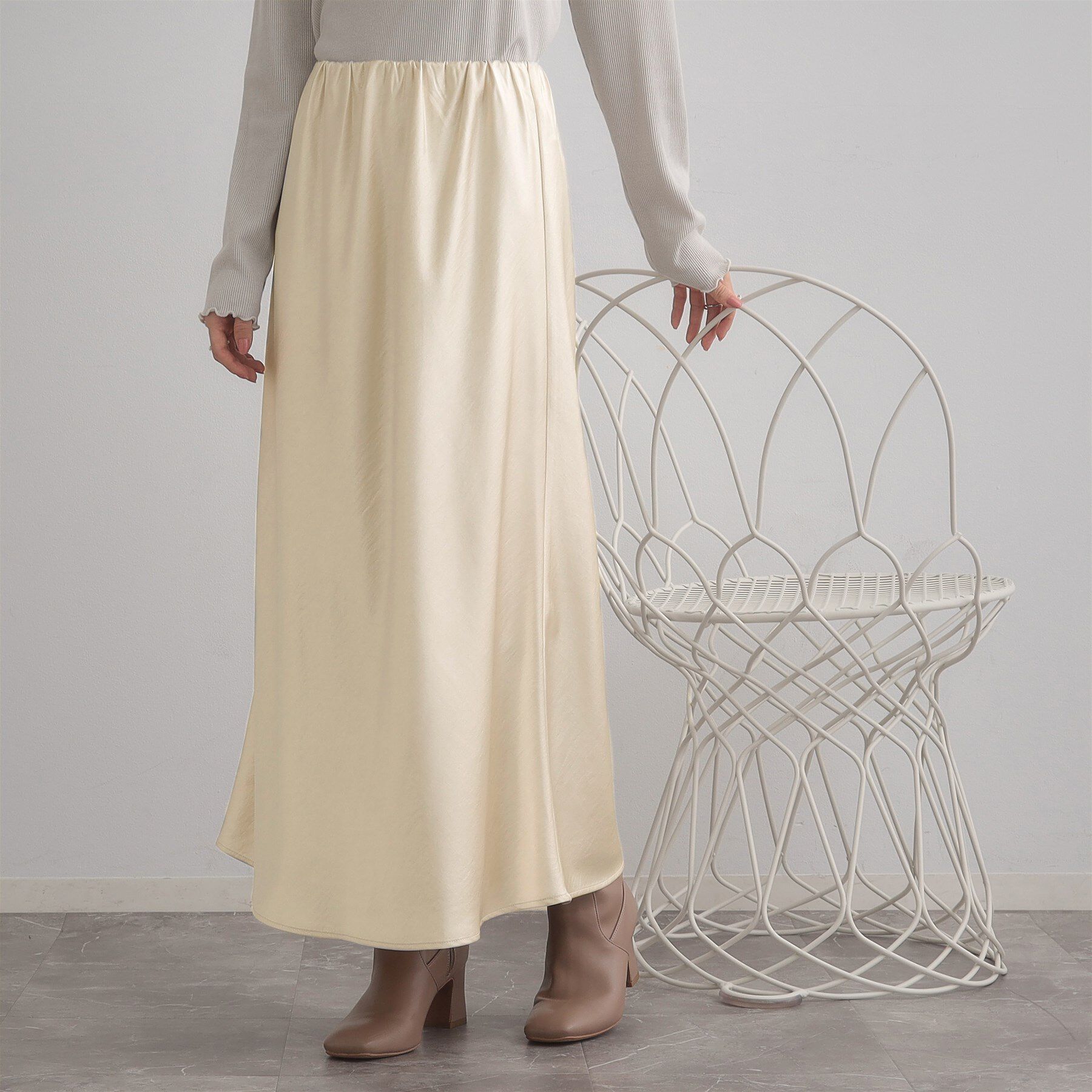 Couture broach「シルキーヘビーサテンスカート」|スカート|アイボリー(004)