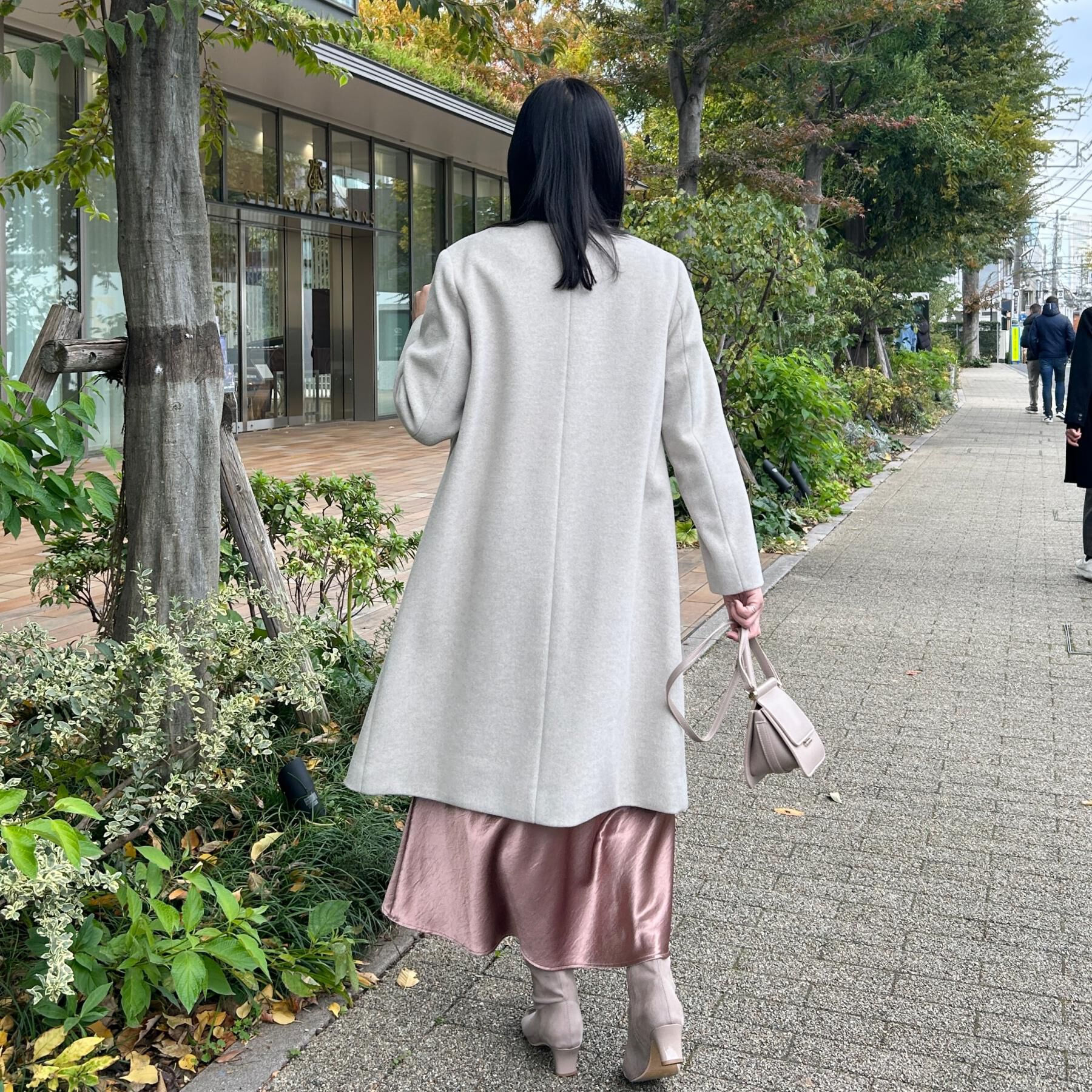 Couture broach「【通勤/ビジューブローチ付き】ノーカラー ロングコート」|ノーカラーコート|