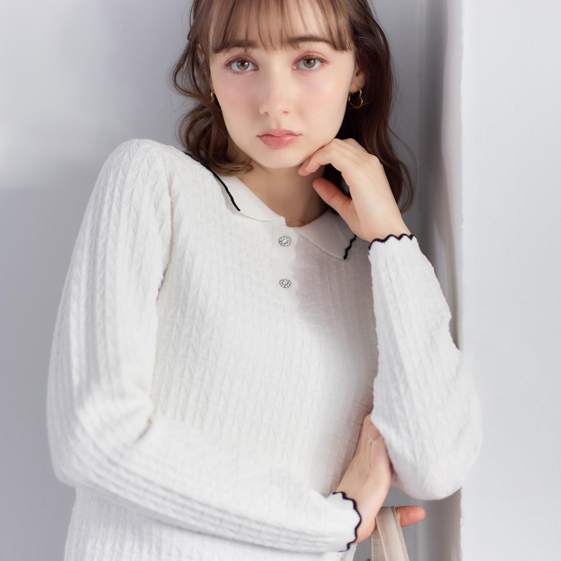 Couture broach「【洗える着映え】ビジュー釦ポロニット」|ニット・セーター|オフホワイト(003