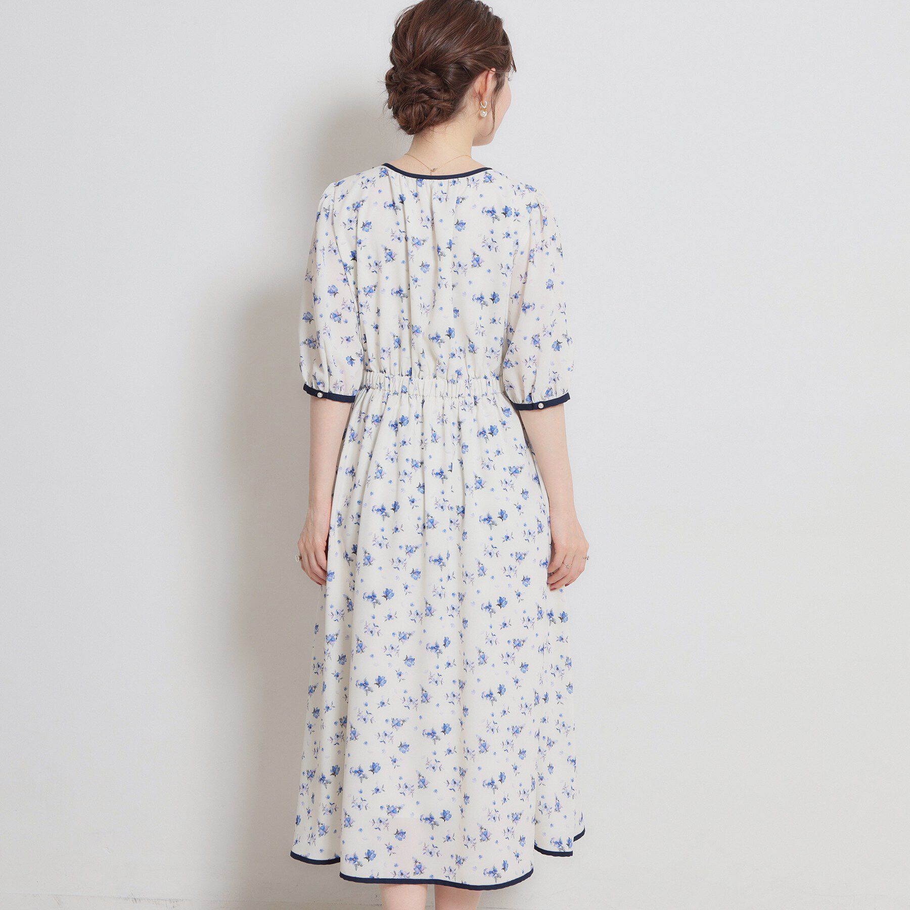 Couture broach「【着映え】水彩フラワーワンピース」|ワンピース|