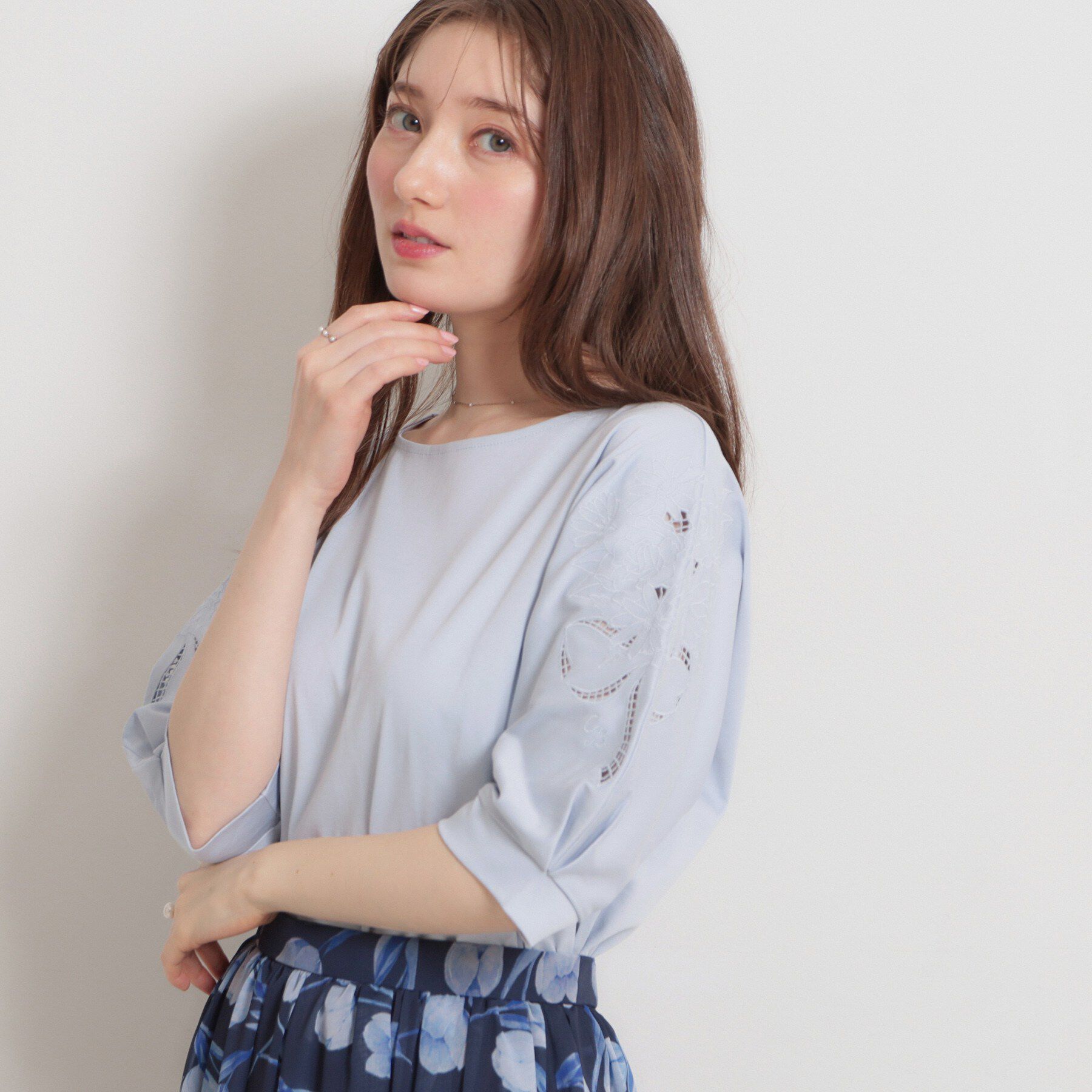 Couture broach「【接触冷感・UVカット】60シルケット エンブロドルマントップス」|Tシャツ・カットソー|