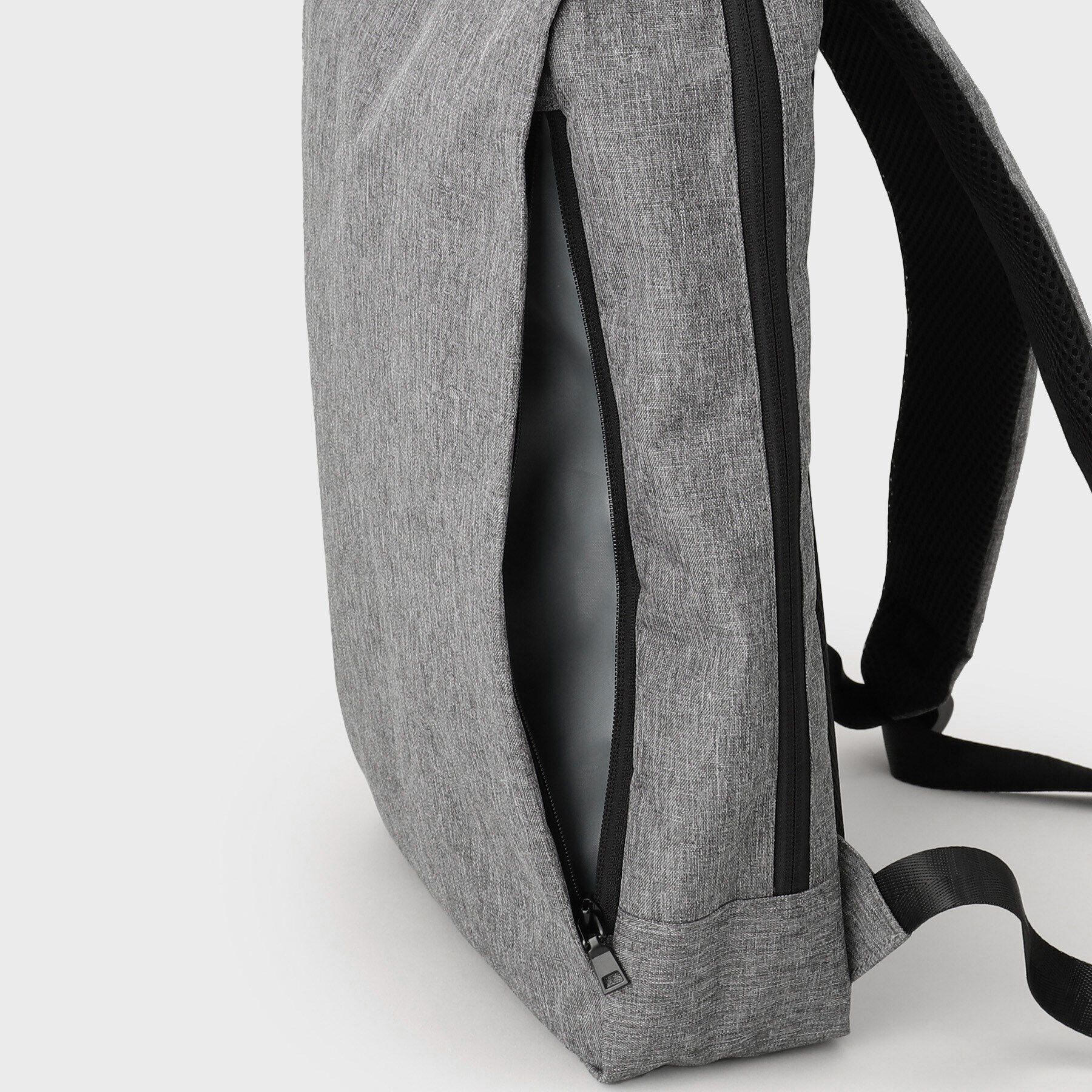 THE SHOP TK「【薄型/満員電車対応】10ポケット軽量バックパック ON・OFF兼用／PCポケット付き」|リュック|