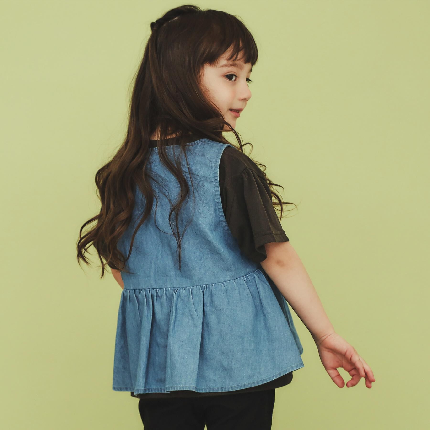 THE SHOP TK「【120-150】ペプラムライトデニムジレ/洗濯機OK・ママとおそろい」|ベスト・ジレ|