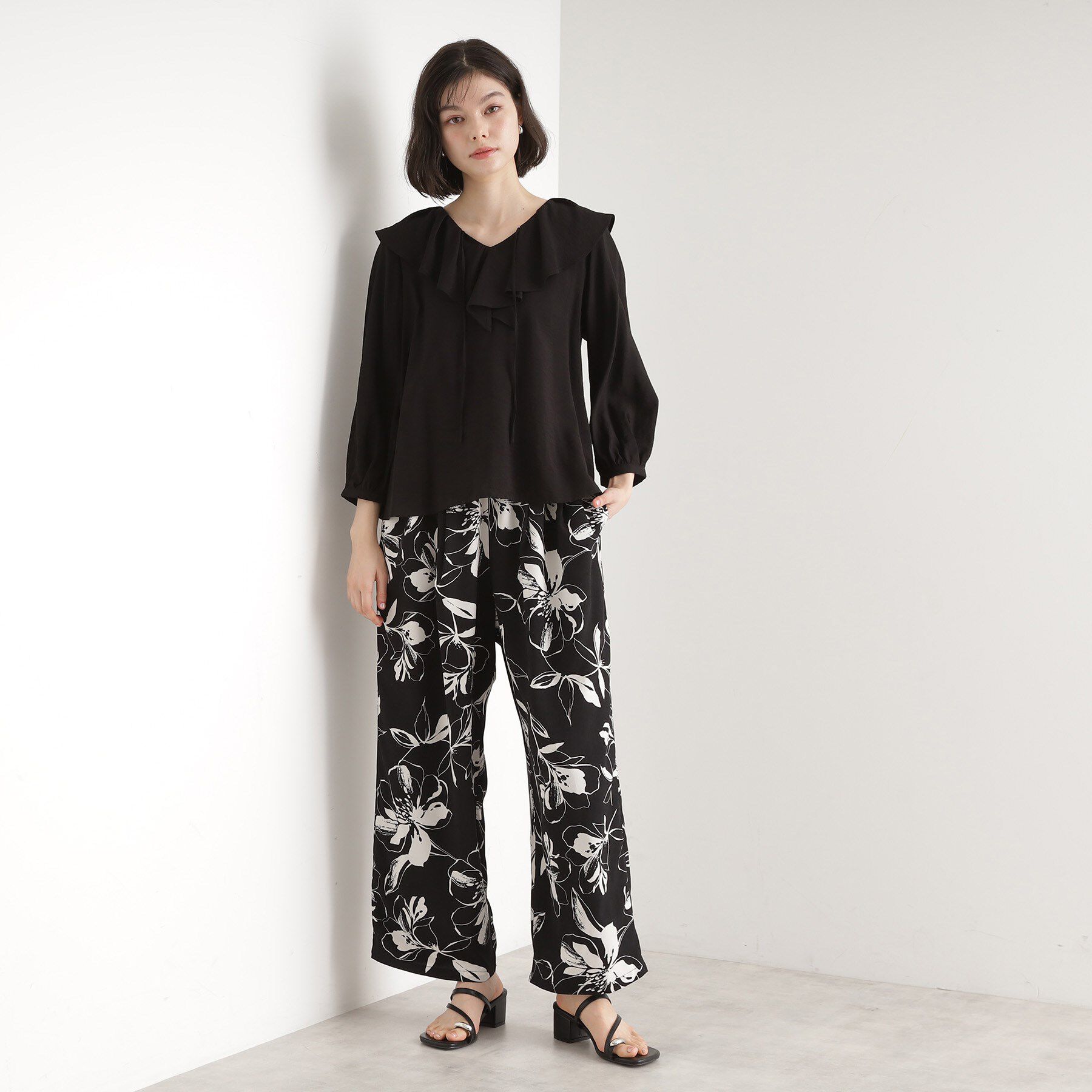 THE SHOP TK「ラッフルカラーブラウス【洗濯機OK】」|シャツ・ブラウス|