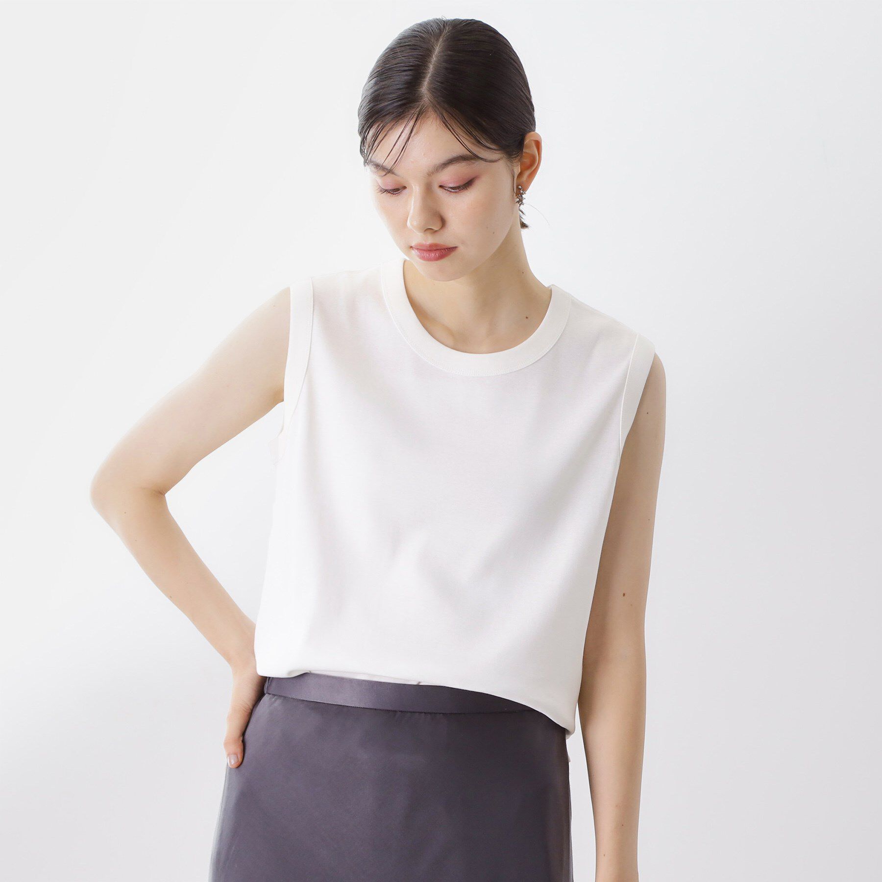 THE SHOP TK「【汗染み防止】ノースリーブTシャツ【洗濯機OK/UVケア】」|キャミソール|オフホワイト(003