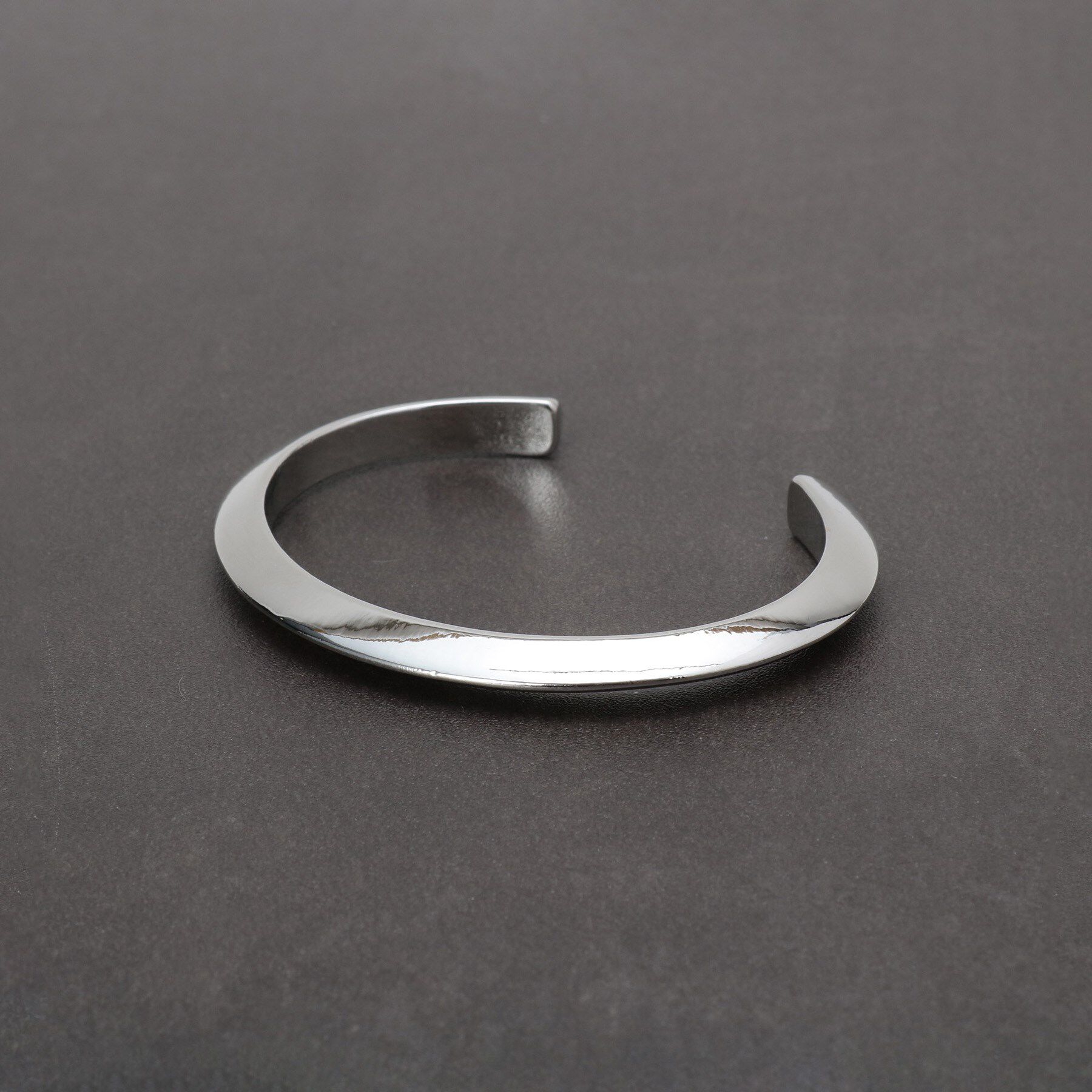 THE SHOP TK「トライアングルパターンバングル」|ブレスレット・バングル|シルバー(006)