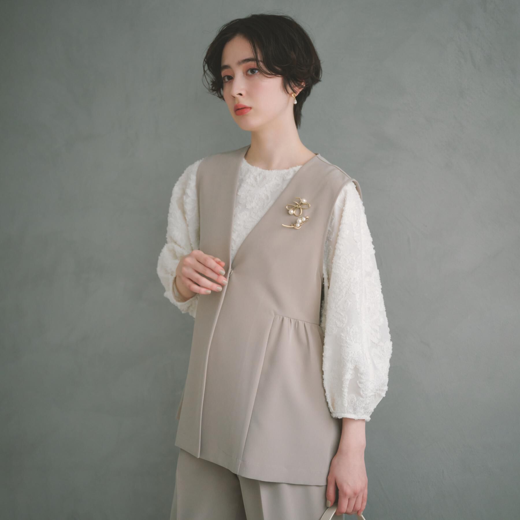 THE SHOP TK「【通勤・きちんと見えに】ダブルクロス ペプラムジレ/セットアップ可」|ベスト・ジレ|