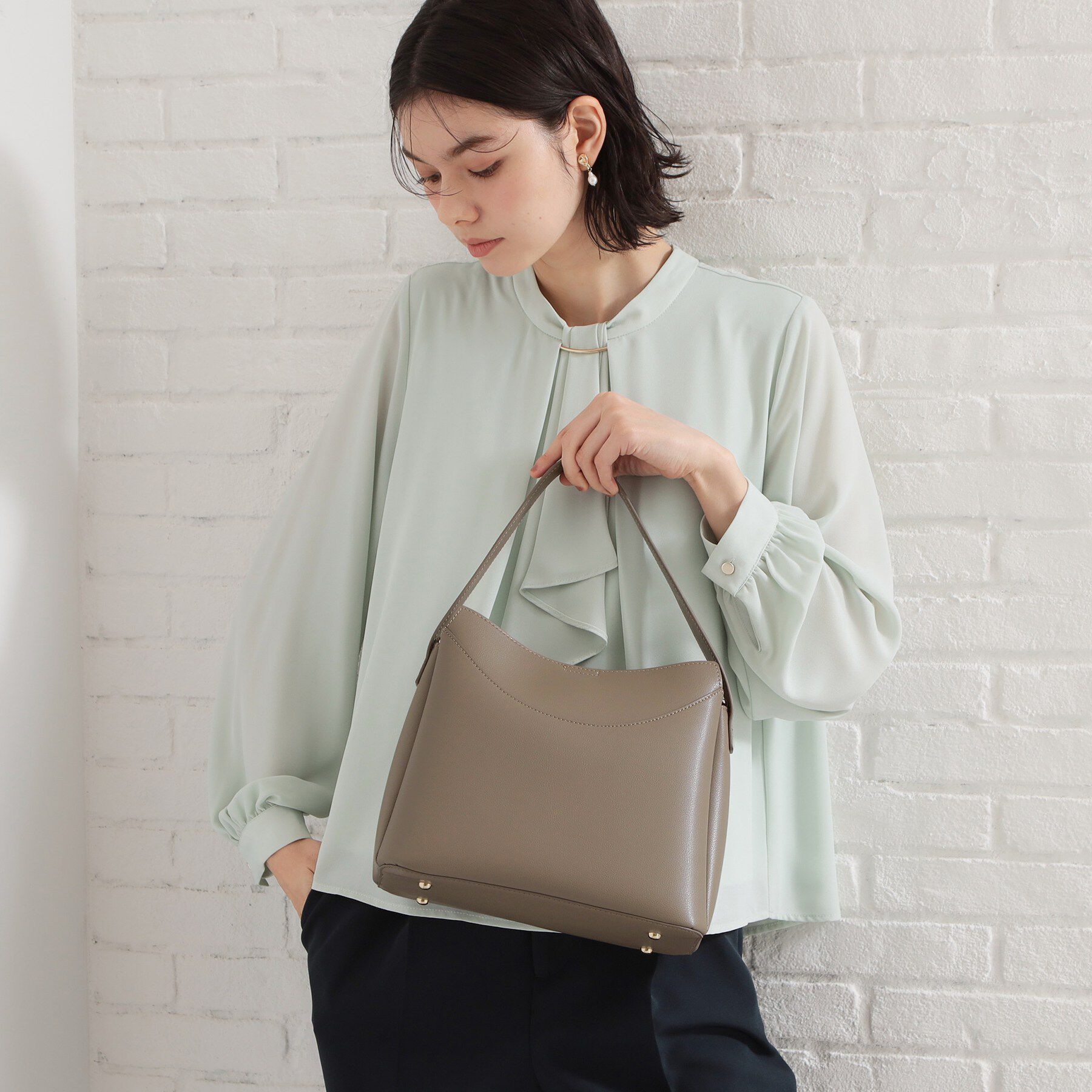 THE SHOP TK「ロゴベルトレザー調ミドルバッグ」|ハンドバッグ|トープ(054)