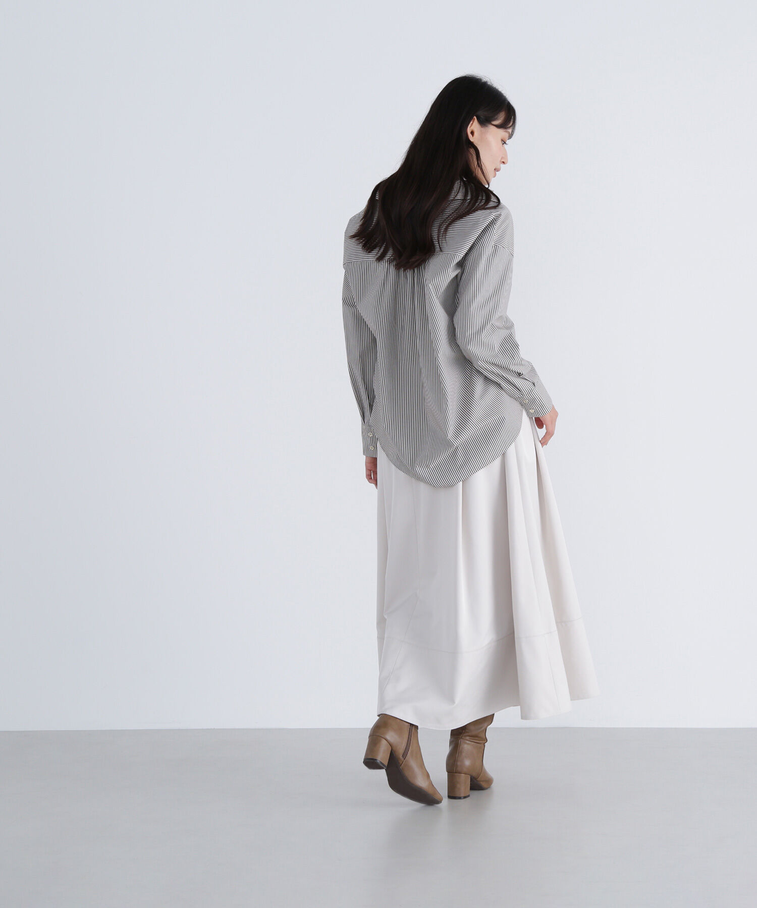  「ゴールドボタンフォルムシャツ」|シャツ・ブラウス|