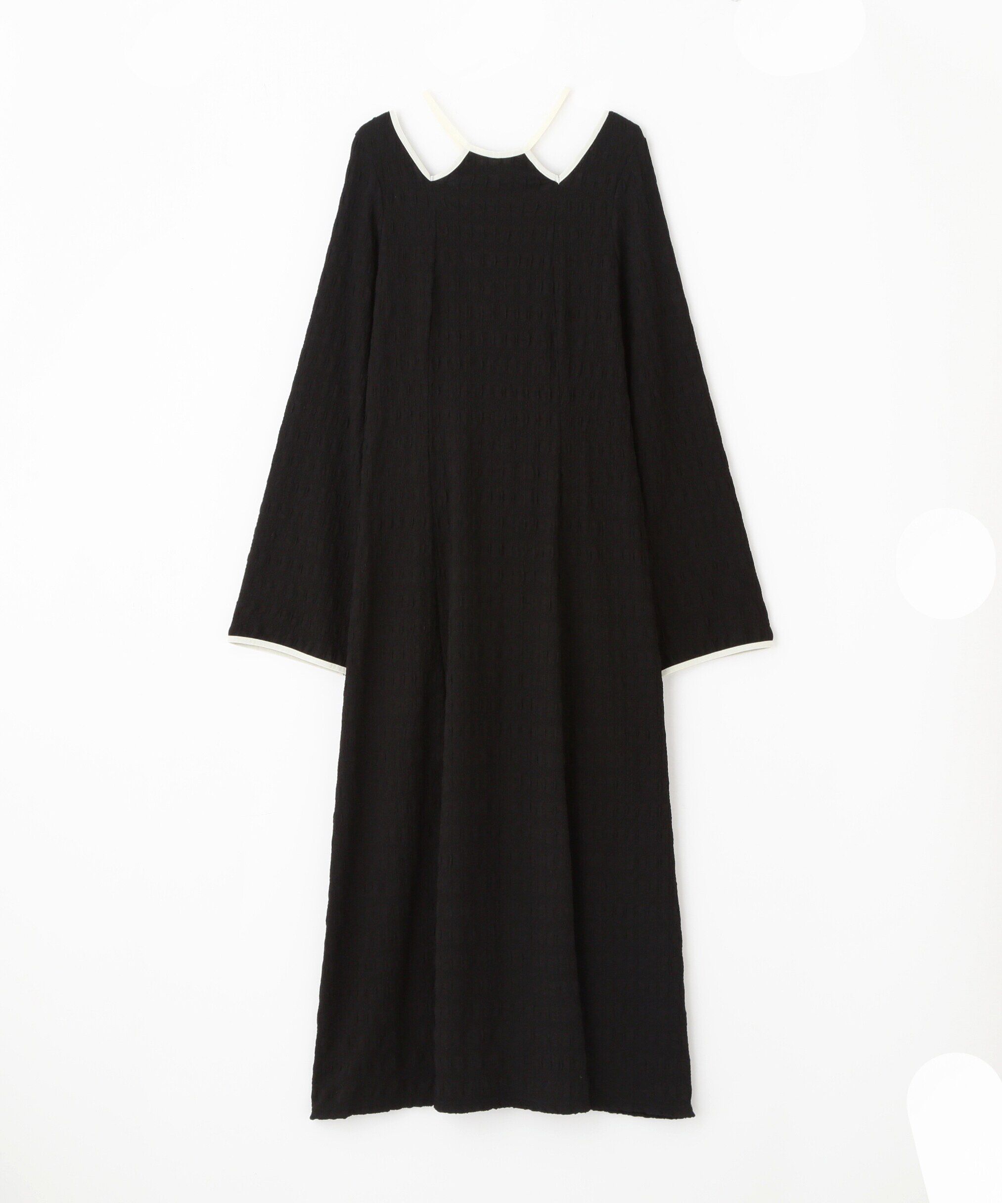  「カットアウトホルターネックワンピース」|ワンピース|