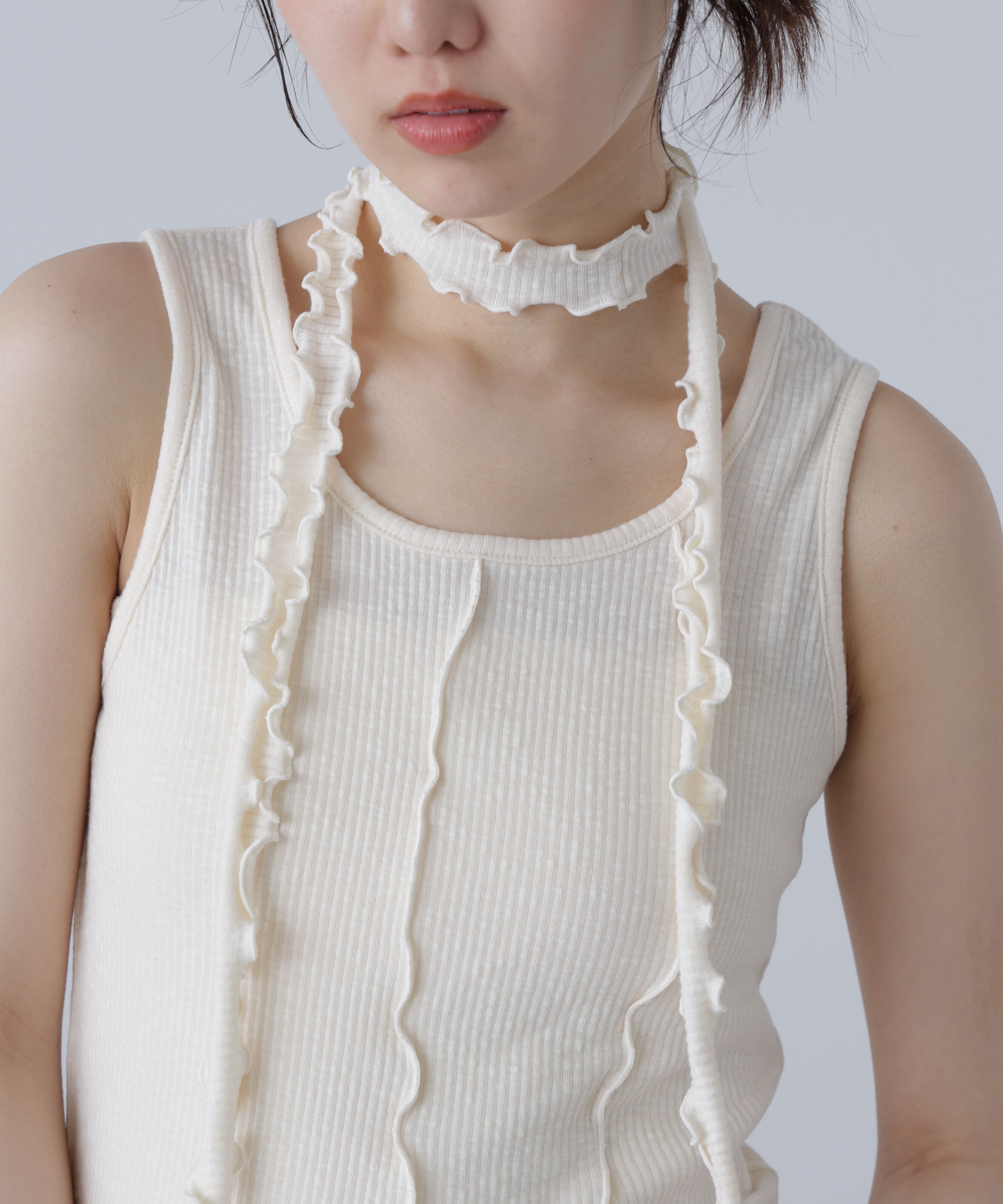  「チョーカー付きフリルディテールタンクトップ」|シャツ・ブラウス|