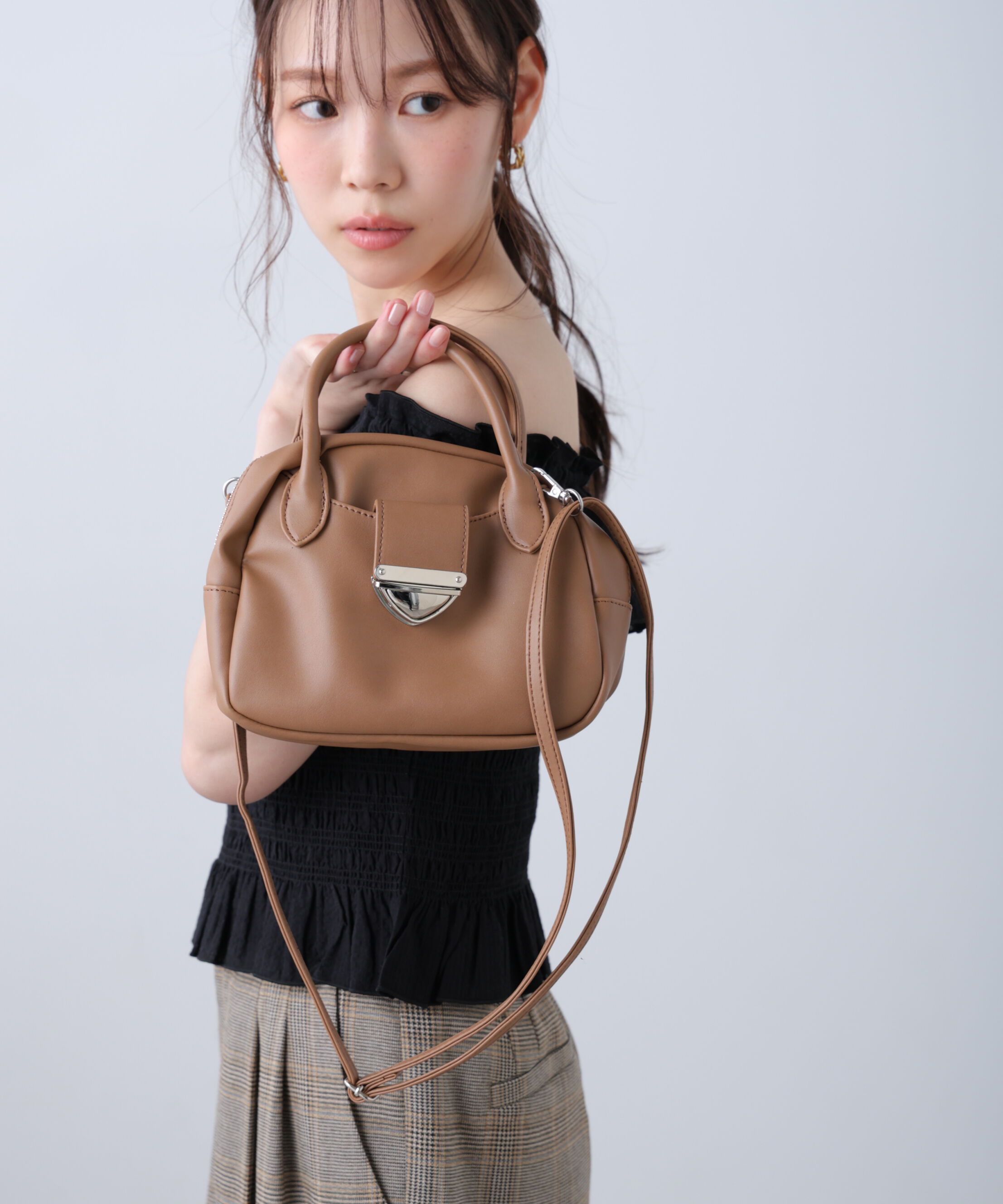  「フラップメタルベルトバッグ」|その他|キャメル