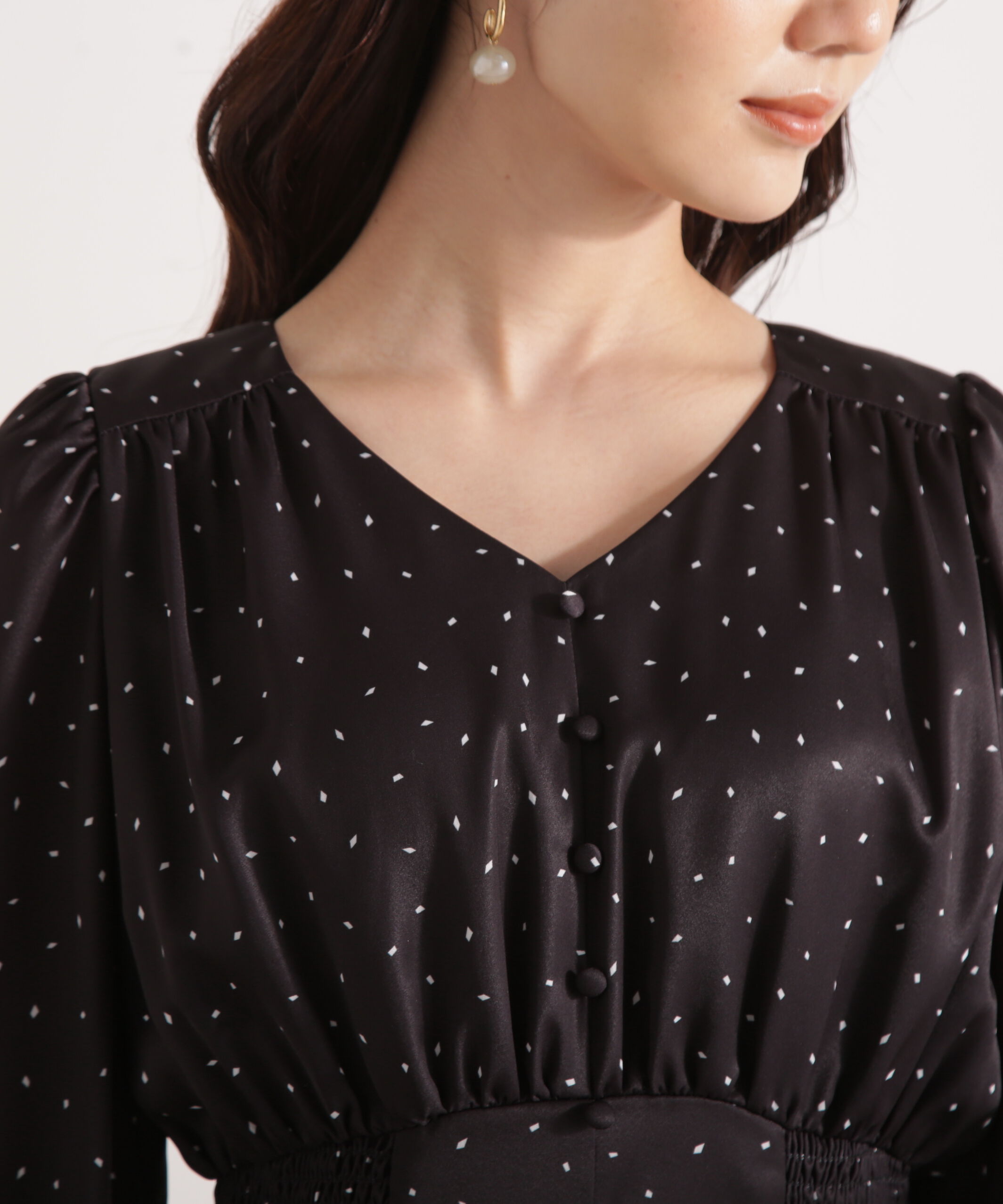 PROPORTION BODY DRESSING「クルミ釦付きギャザーワンピース 25AW」|ワンピース|