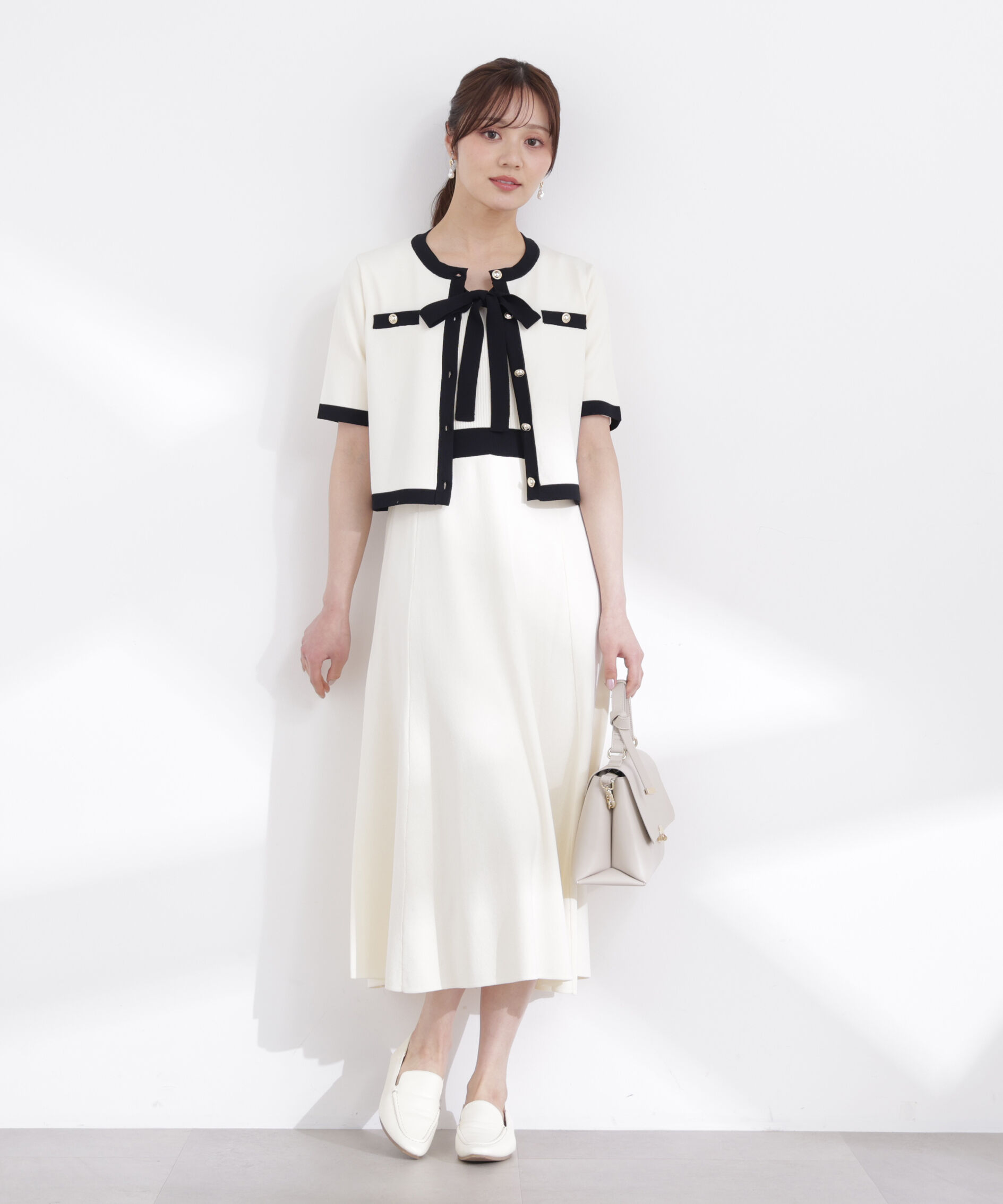 PROPORTION BODY DRESSING「リボンタイバイカラーニットワンピース　26SS」|ワンピース|エクリュ&times;ブ  1