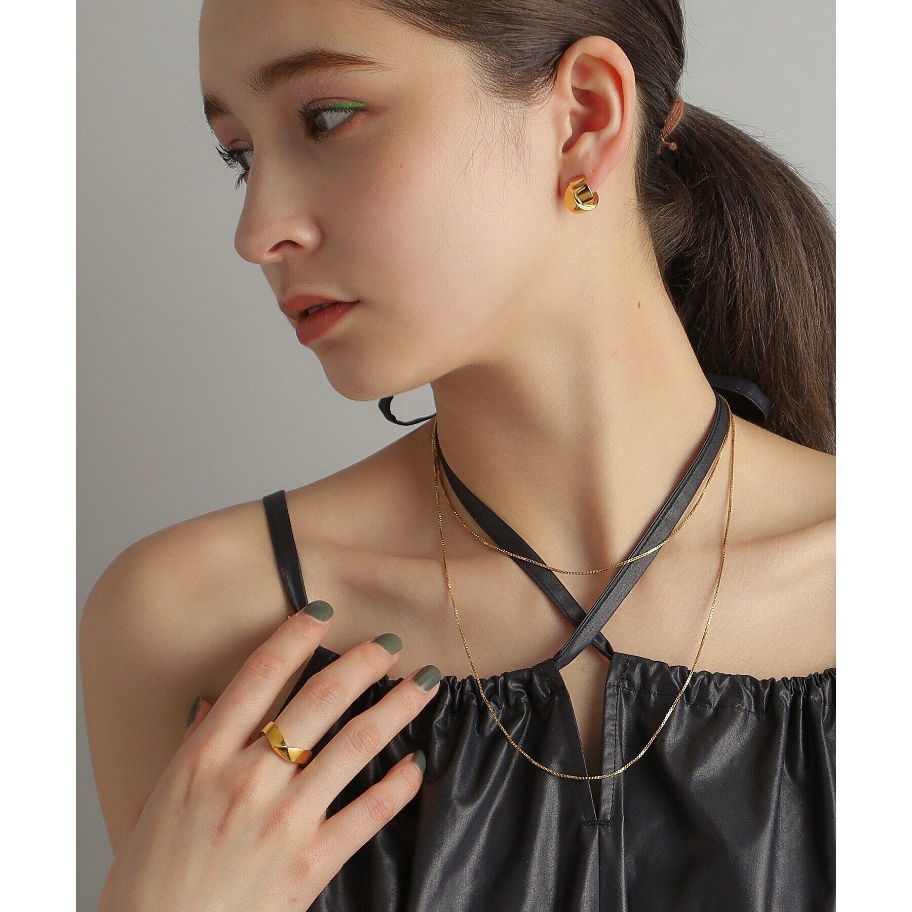 COCOSHNIK ONKITSCH「シルバー フォールディングピアス オーバーラップ GP」|ピアス|