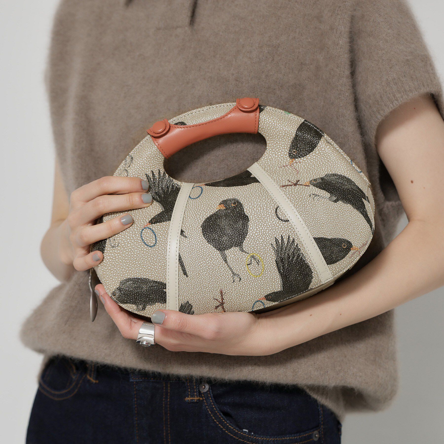 HIROKO HAYASHI「MERLO（メルロ）クロワッサンバッグ」|ハンドバッグ|