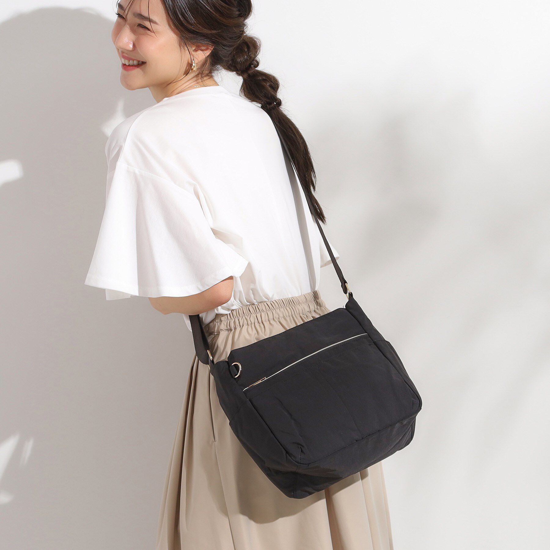 SHOO･LA･RUE「【撥水】10ポケットショルダーバッグ」|ショルダー・メッセンジャー|ブラック(019)