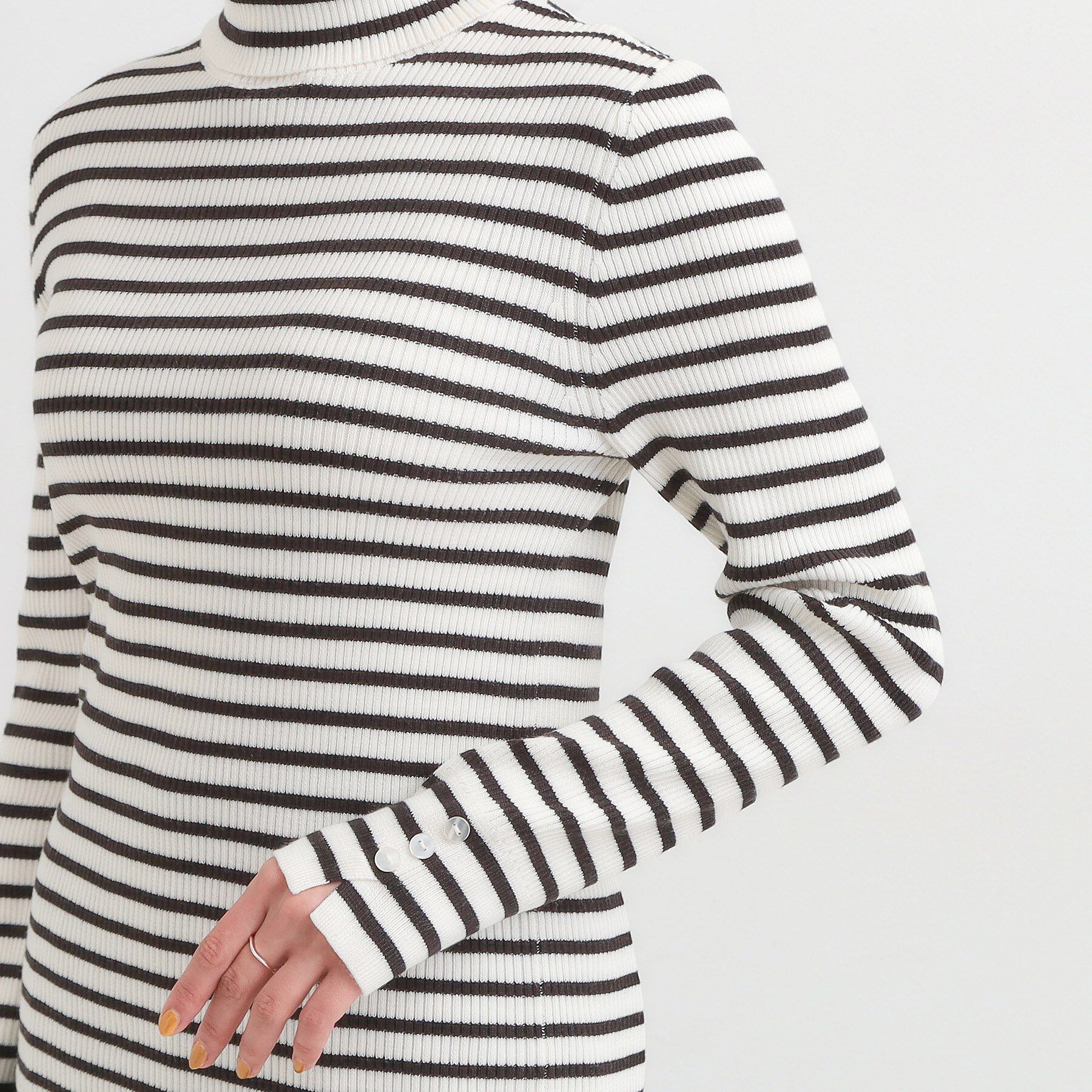 SHOO･LA･RUE「【絶妙なゆるピタ/洗濯機可】ちくちくしにくい リブタートルネック やわらかニット【CIRCRIC】」|ニット・セーター|