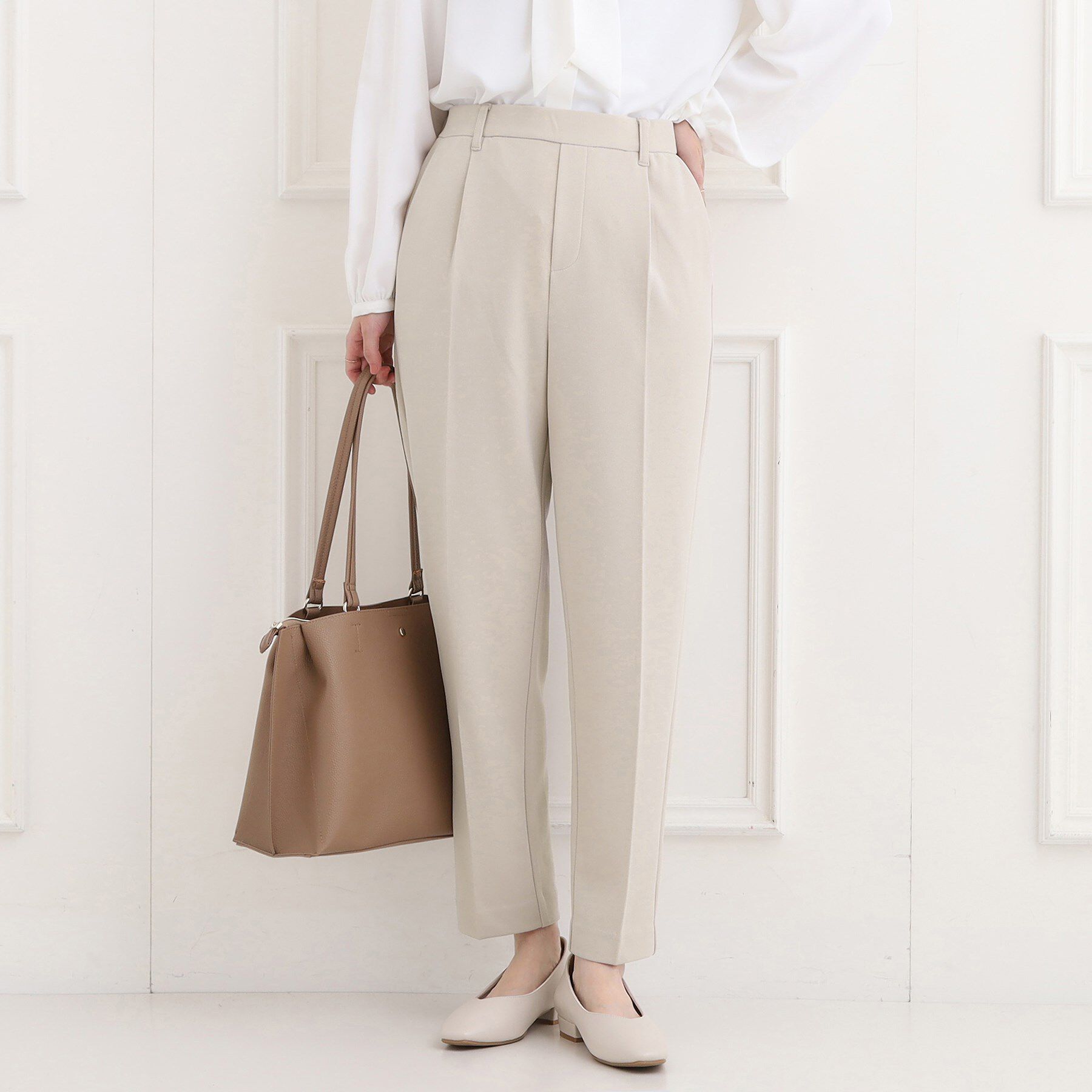 SHOO･LA･RUE「【洗濯機可/セットアップ可/S-3L】きちんと楽に。カットジョーゼット テーパードパンツ」|その他|グレージュ(050)