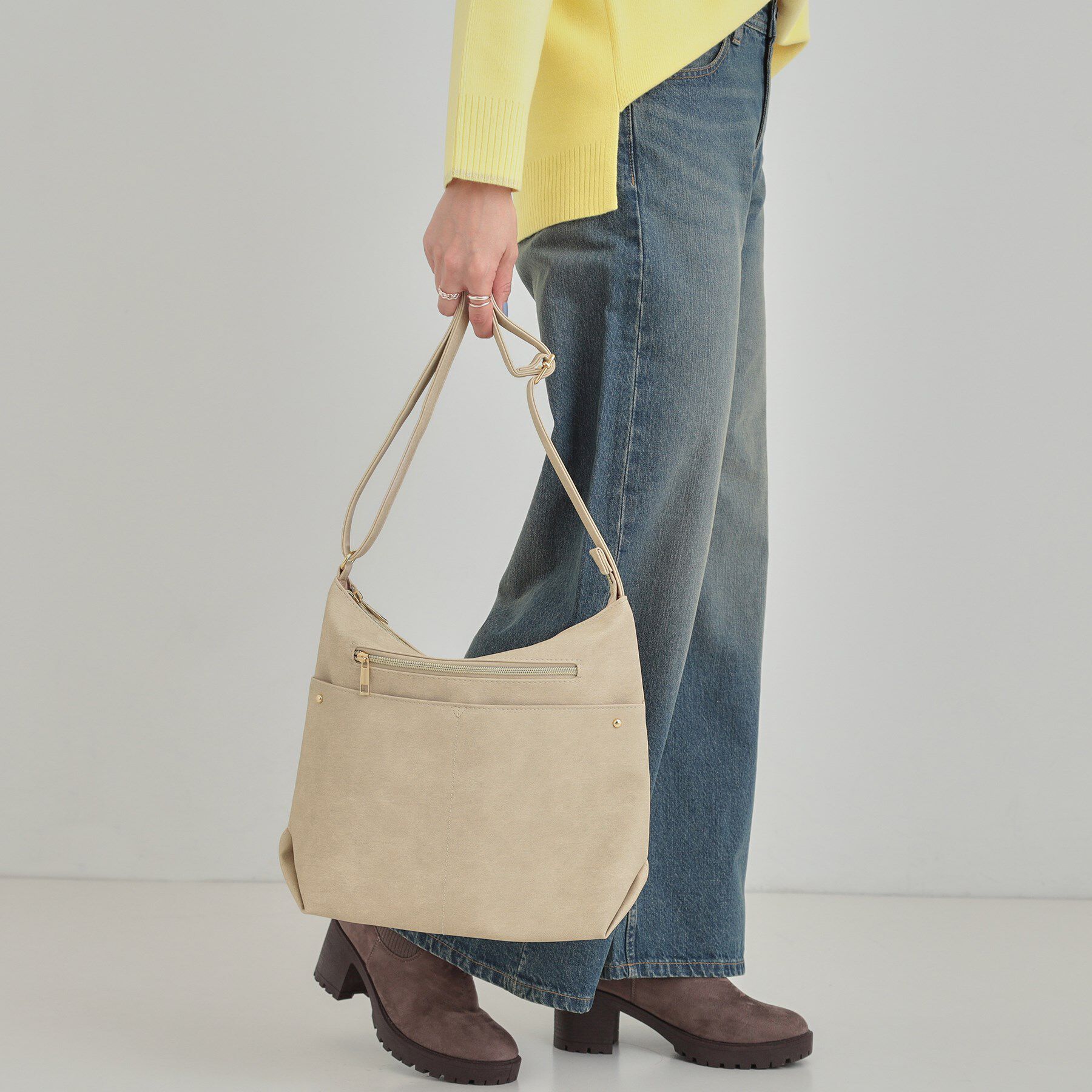 SHOO･LA･RUE「【選べる6色】フロントWポケットショルダーバッグ」|ショルダー・メッセンジャー|ベージュ(052)