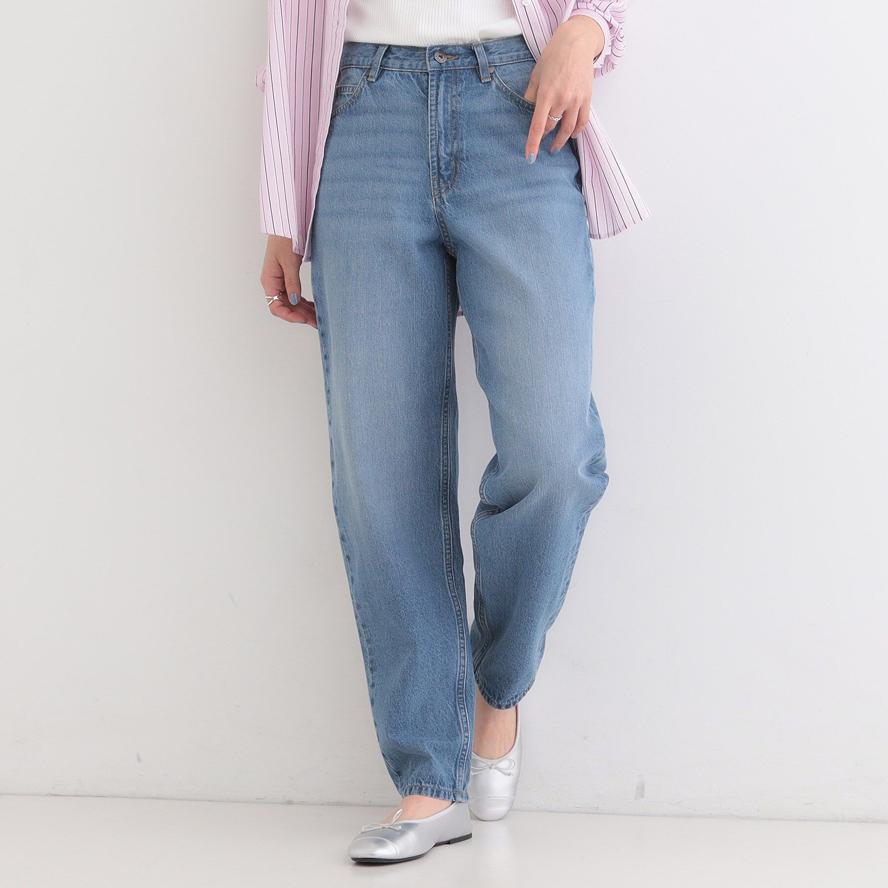 SHOO･LA･RUE「【SHOO・LA・RUE DENIM】大人のきれいめカジュアルに デニムテーパードパンツ」|デニム|ブルー(092)