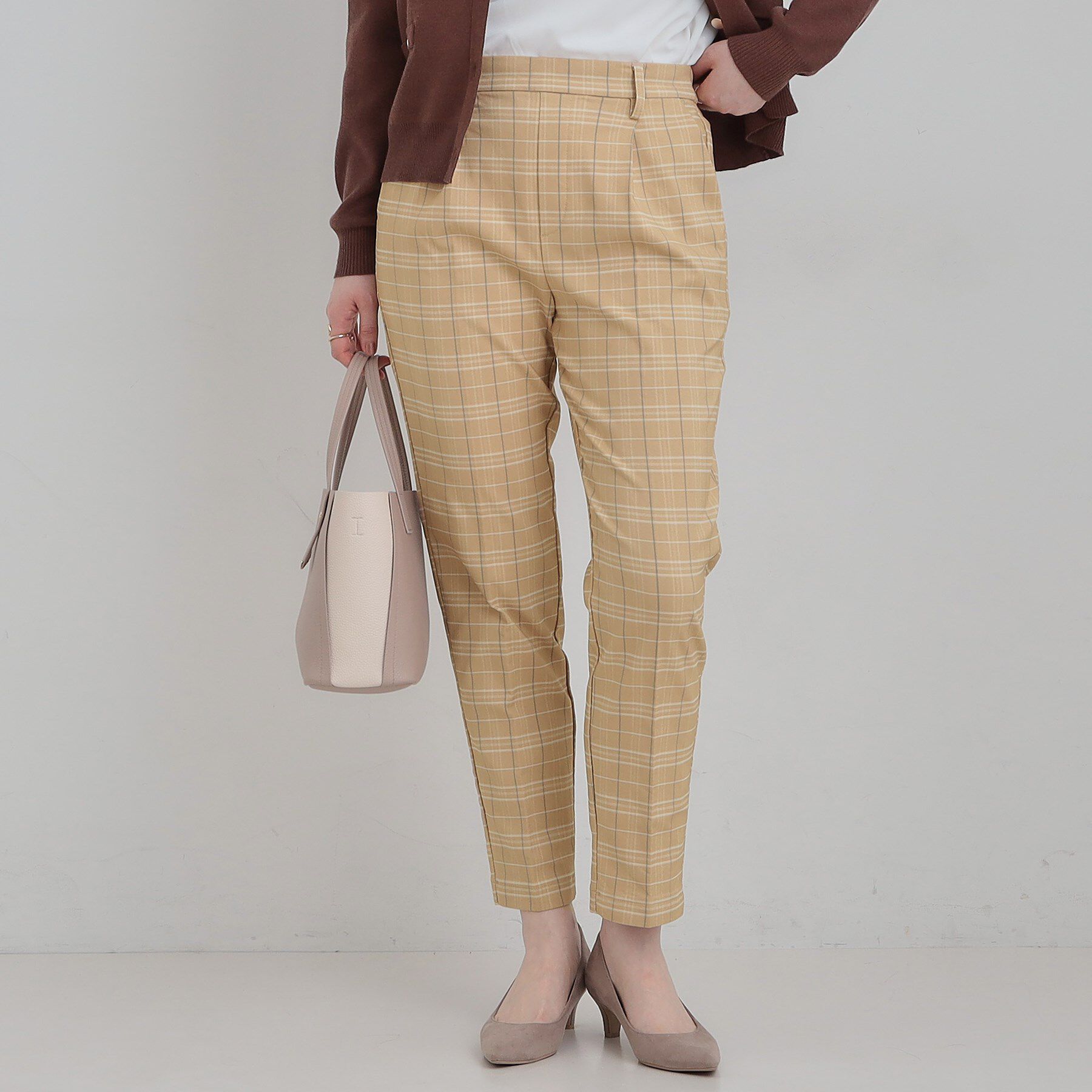 SHOO･LA･RUE「【洗濯機可/S-LL】すっきり上品に テーパードパンツ」|その他|ベージュ(252)