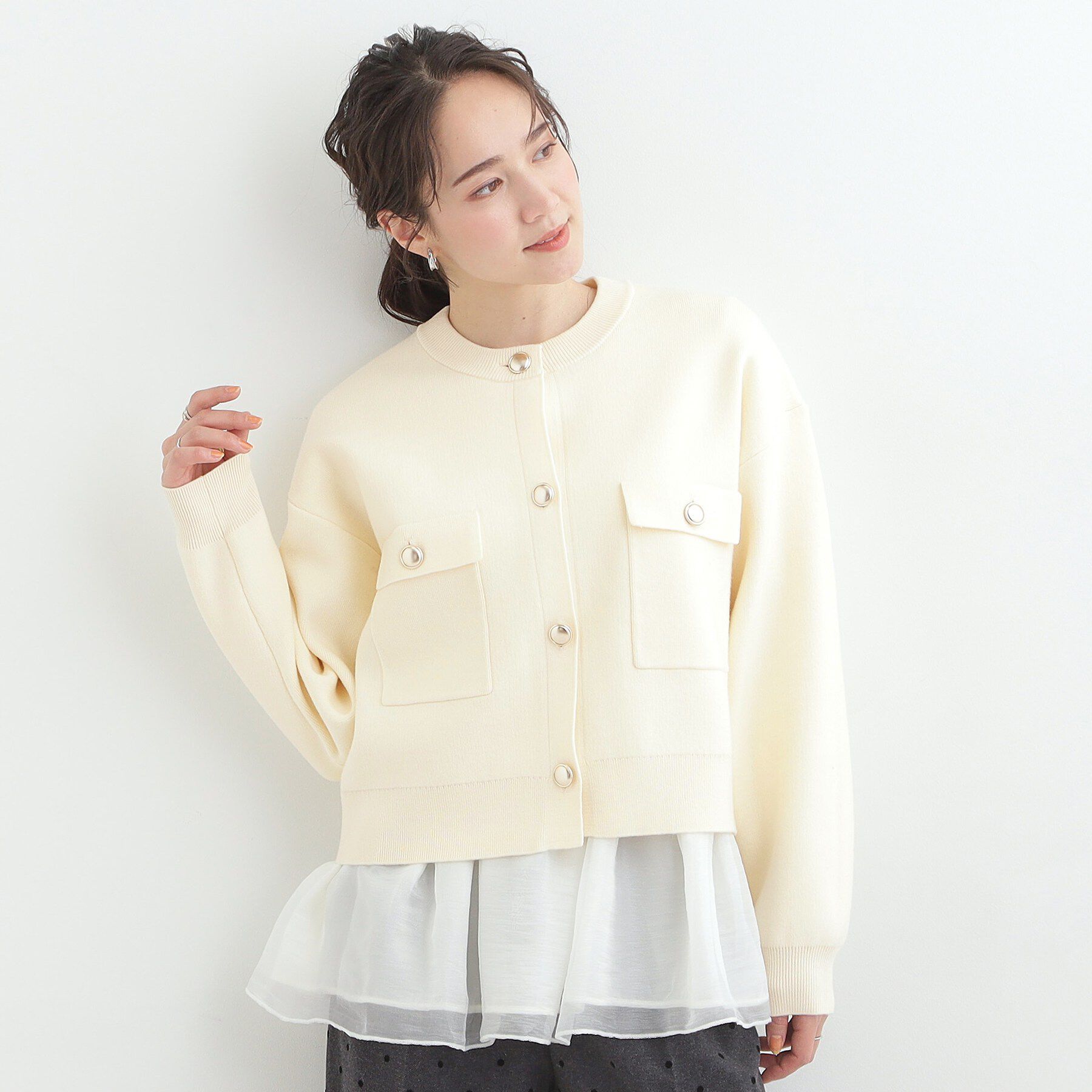 SHOO･LA･RUE「【洗濯機可/S-LL】金ボタンが華やかさを演出 ニットカーディガン」|カーディガン|