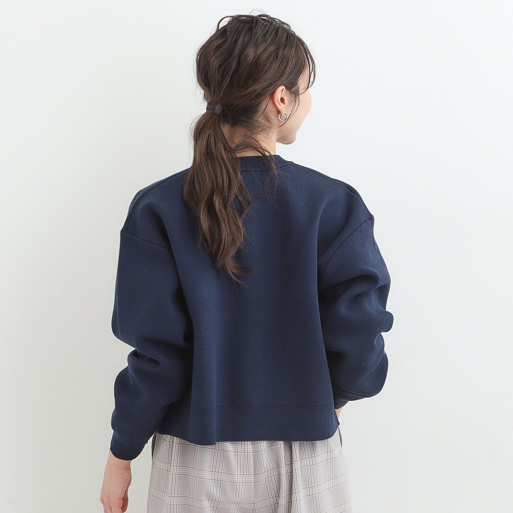 SHOO･LA･RUE「【洗濯機可/S-LL】金ボタンが華やかさを演出 ニットカーディガン」|カーディガン|