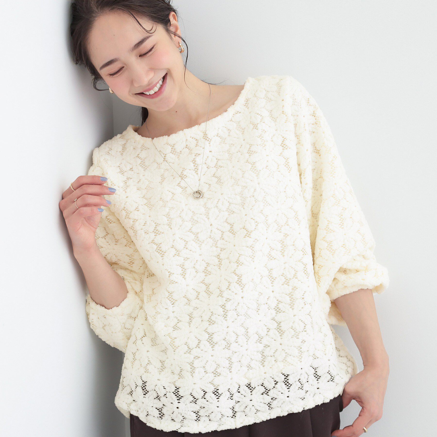 SHOO･LA･RUE「お花起毛レーストップス」|シャツ・ブラウス|ホワイト(001)