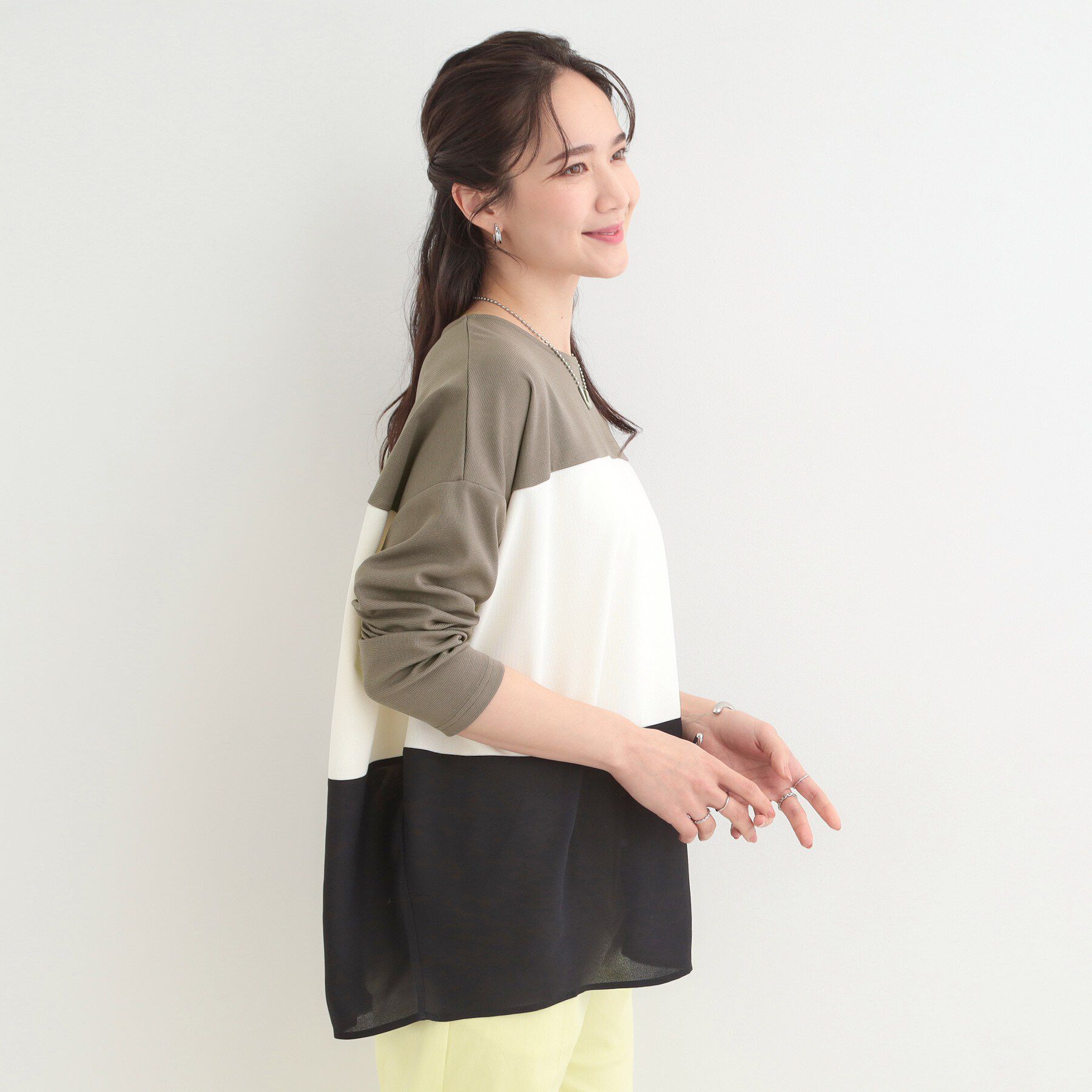 SHOO･LA･RUE「【洗濯機可/S-LL/体型カバー】インせず着られる 3段切替 配色トップス」|Tシャツ・カットソー|