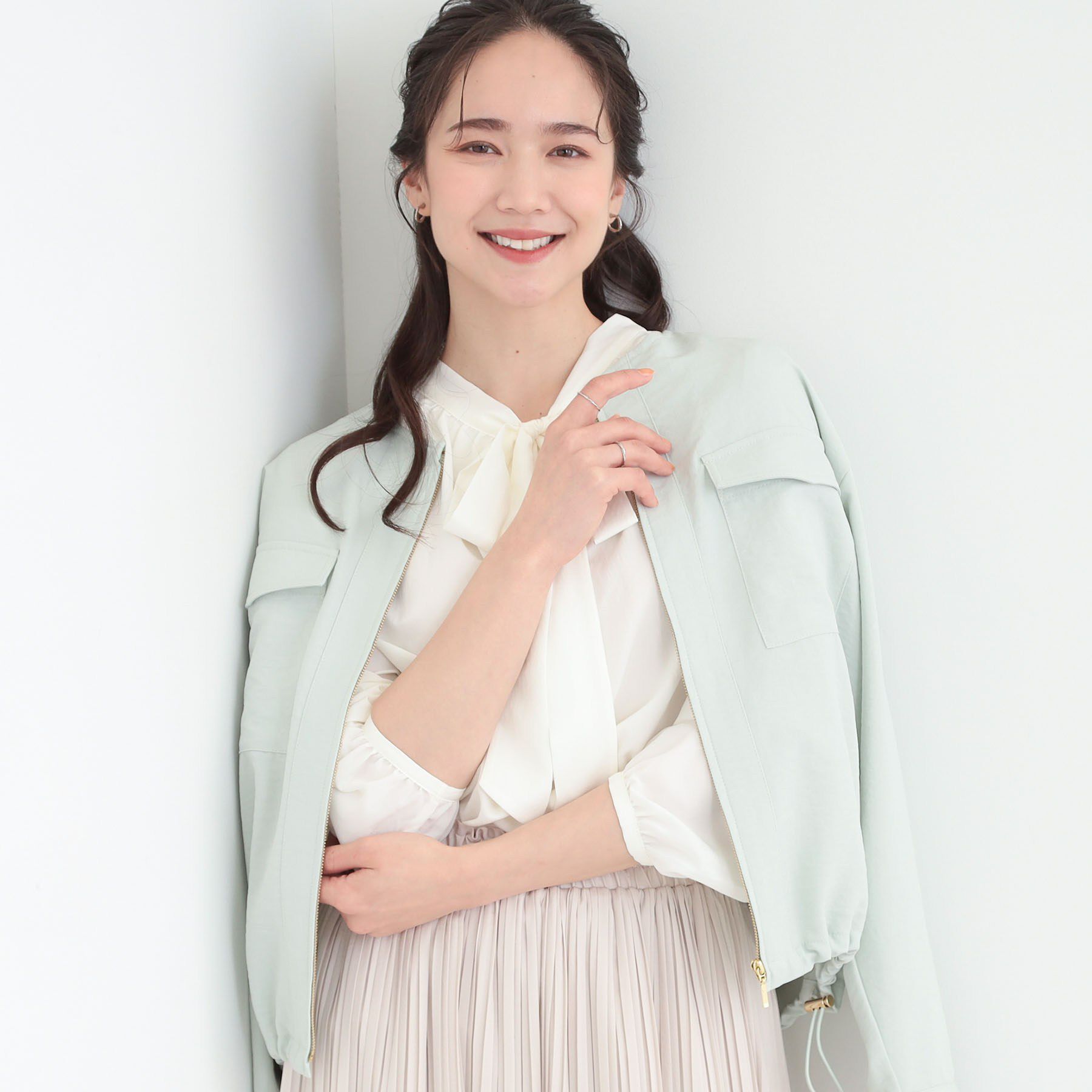 SHOO･LA･RUE「【S-LL】サッと羽織れてきれい見え　フラップポケット ノーカラーブルゾン」|ブルゾン・スタジャン|ミントグリーン(02