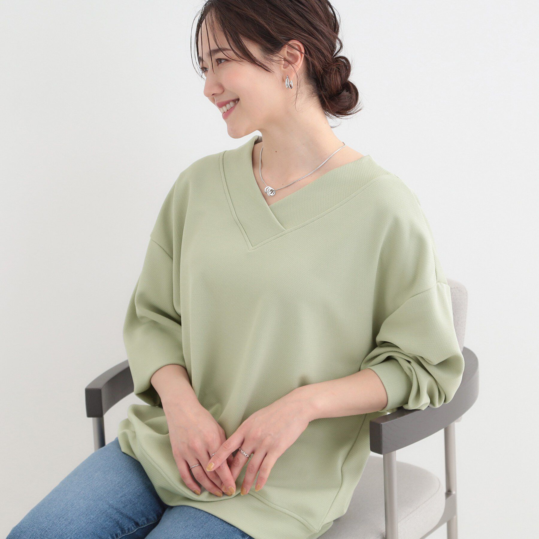 SHOO･LA･RUE「【洗濯機可】インせずすっきり見え　優しい雰囲気のVネックトップス」|Tシャツ・カットソー|ミントグリーン(02