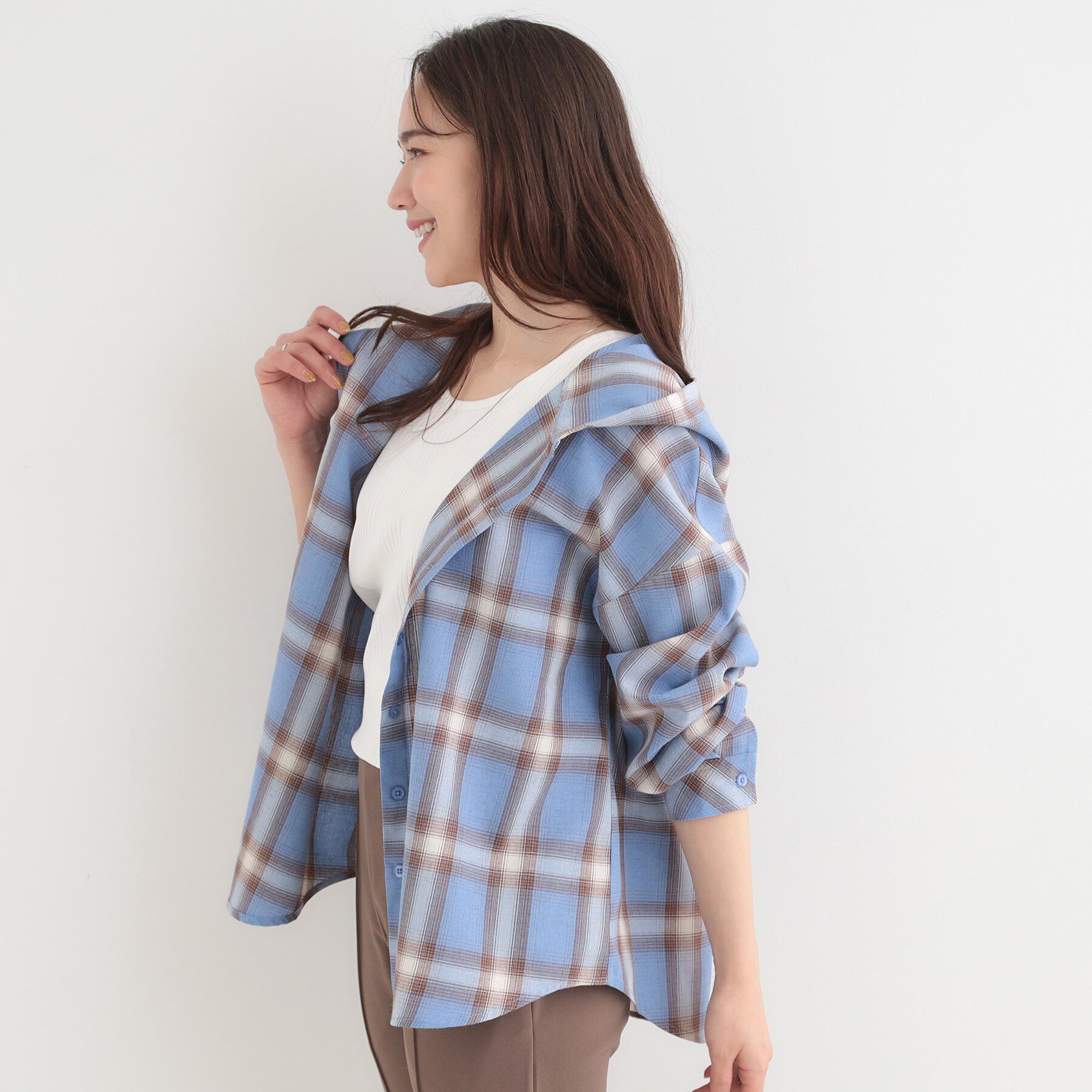 SHOO･LA･RUE「【洗濯機可/S-LL】涼しげで軽やかな チェックフーディーシャツ」|シャツ・ブラウス|