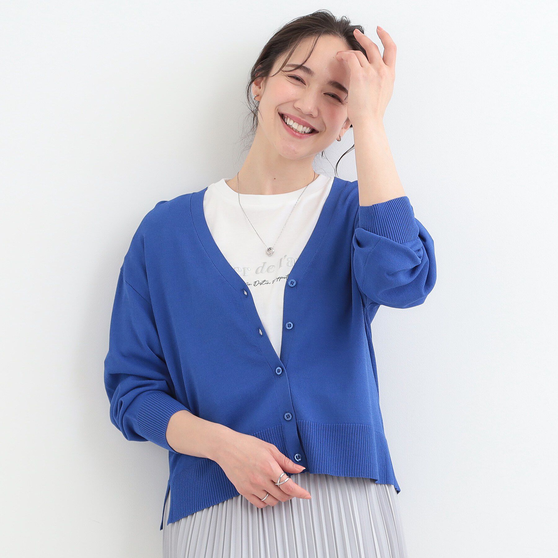 SHOO･LA･RUE「【洗濯機可/ひんやり/UV】さらっとしたタッチが心地よい ショート丈Vカーディガン」|カーディガン|
