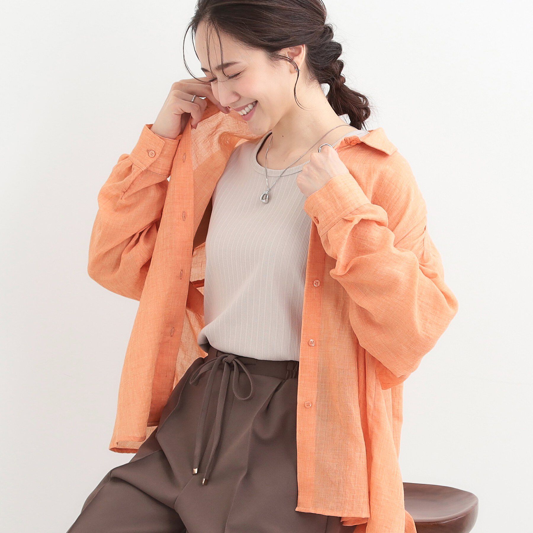 SHOO･LA･RUE「【体型カバー】前後差デザインで即こなれ見え ゆるシルエットシャツ」|シャツ・ブラウス|オレンジ(066)