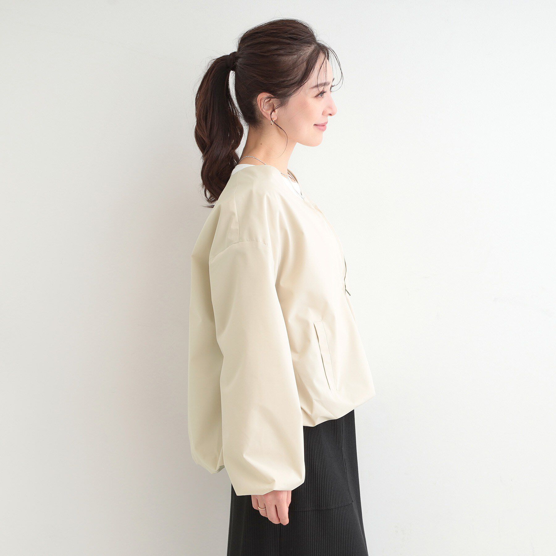 SHOO･LA･RUE「【防風/撥水/S-LL】顔回りすっきり見え　Vネックバルーンブルゾン」|ブルゾン・スタジャン|