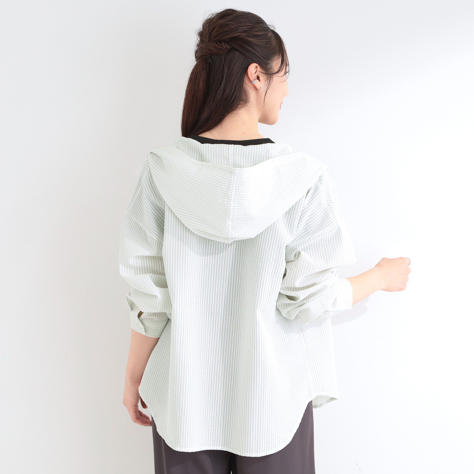 SHOO･LA･RUE「【洗濯機可/S-LL】体型カバーも叶う フード付きストライプシャツ」|シャツ・ブラウス|