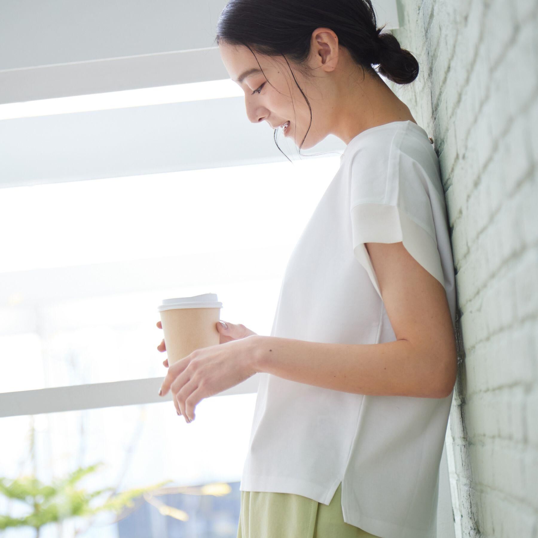 Dessin「【シリーズ累計8万枚！選べる5サイズ/6色展開/洗える】美光沢カットソー【オンにもオフにもちょうどい」|Tシャツ・カットソー|