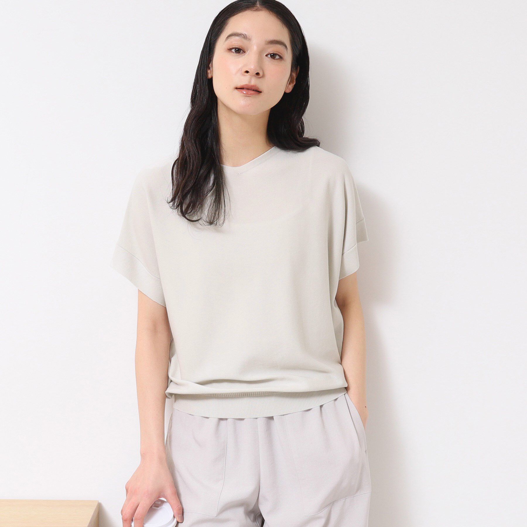 Dessin「【洗える・4サイズ展開】後ろボタンニットプルオーバーフレンチスリーブ」|ニット・セーター|