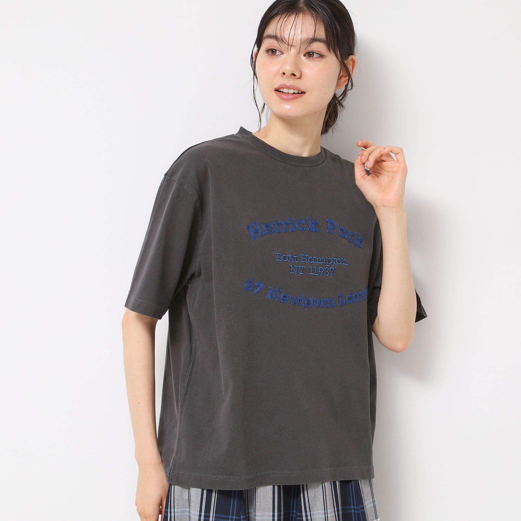 Dessin「【ユニセックス・洗える】ピグメントロゴTシャツ」|Tシャツ・カットソー|チャコールグレー(0