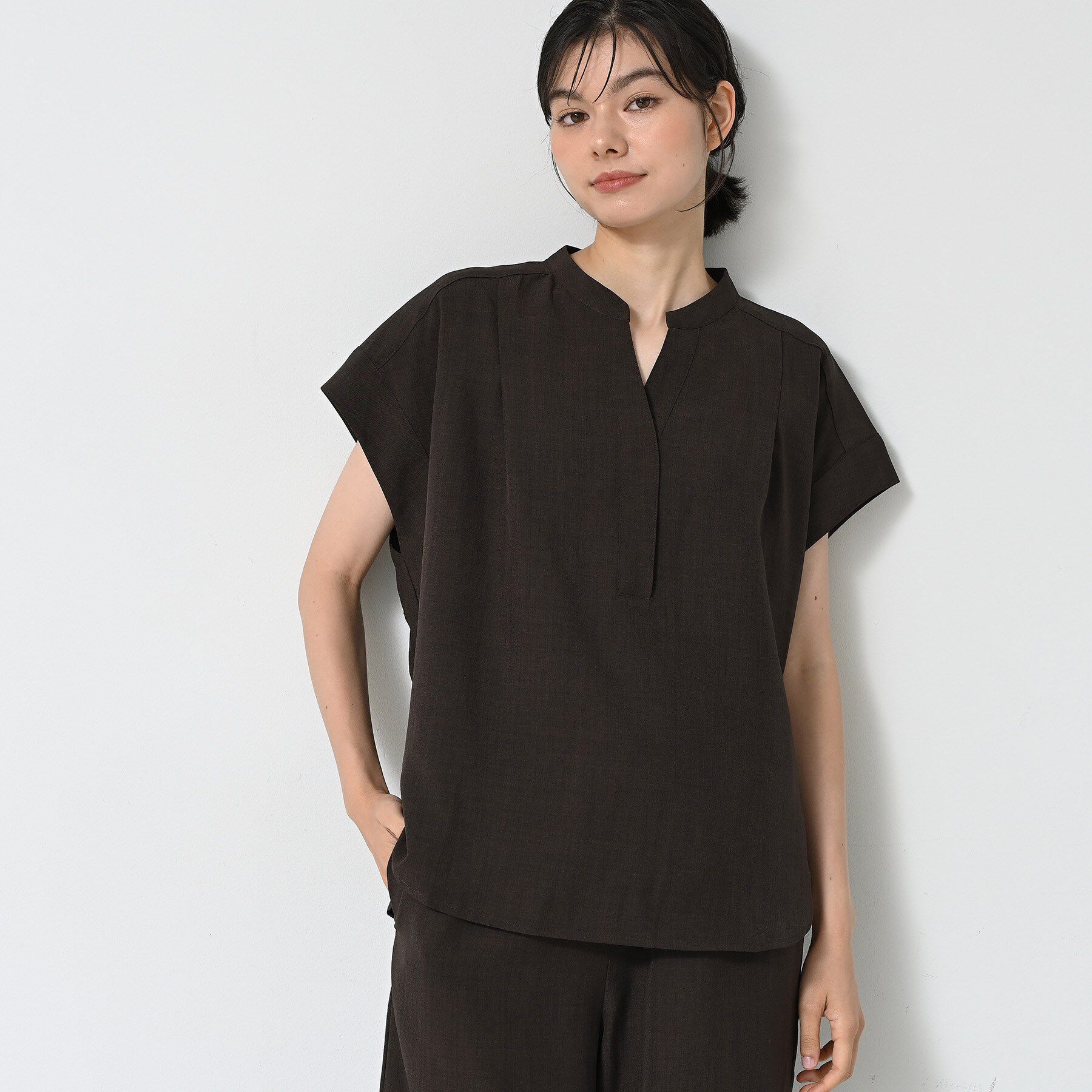 Dessin「【2点セット/ウエストゴム/洗える】スキッパ―シャツ＆ストレートパンツセット」|スーツ|