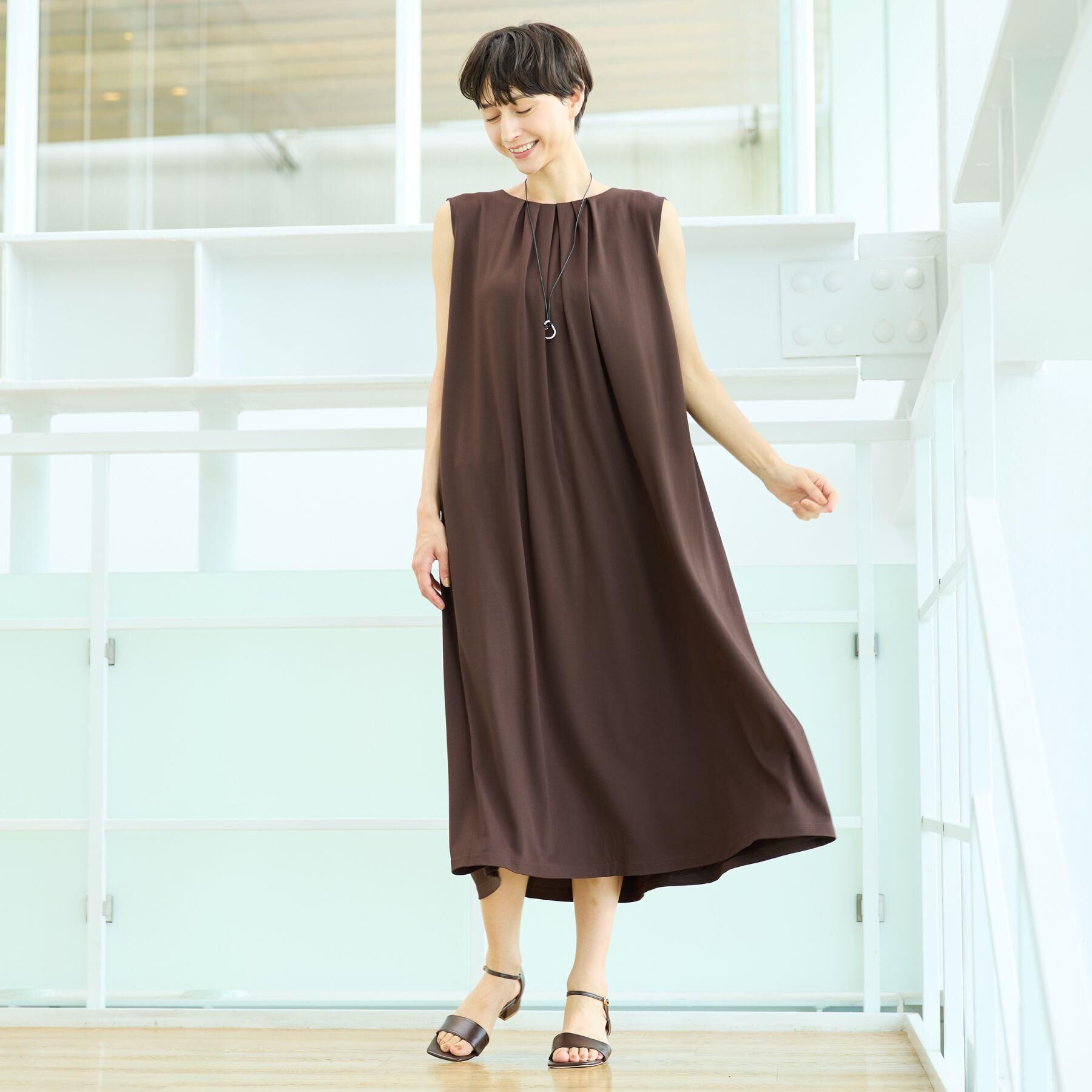 Dessin「【接触冷感】スムースポンチワンピース」|ワンピース|ブラウン(045)
