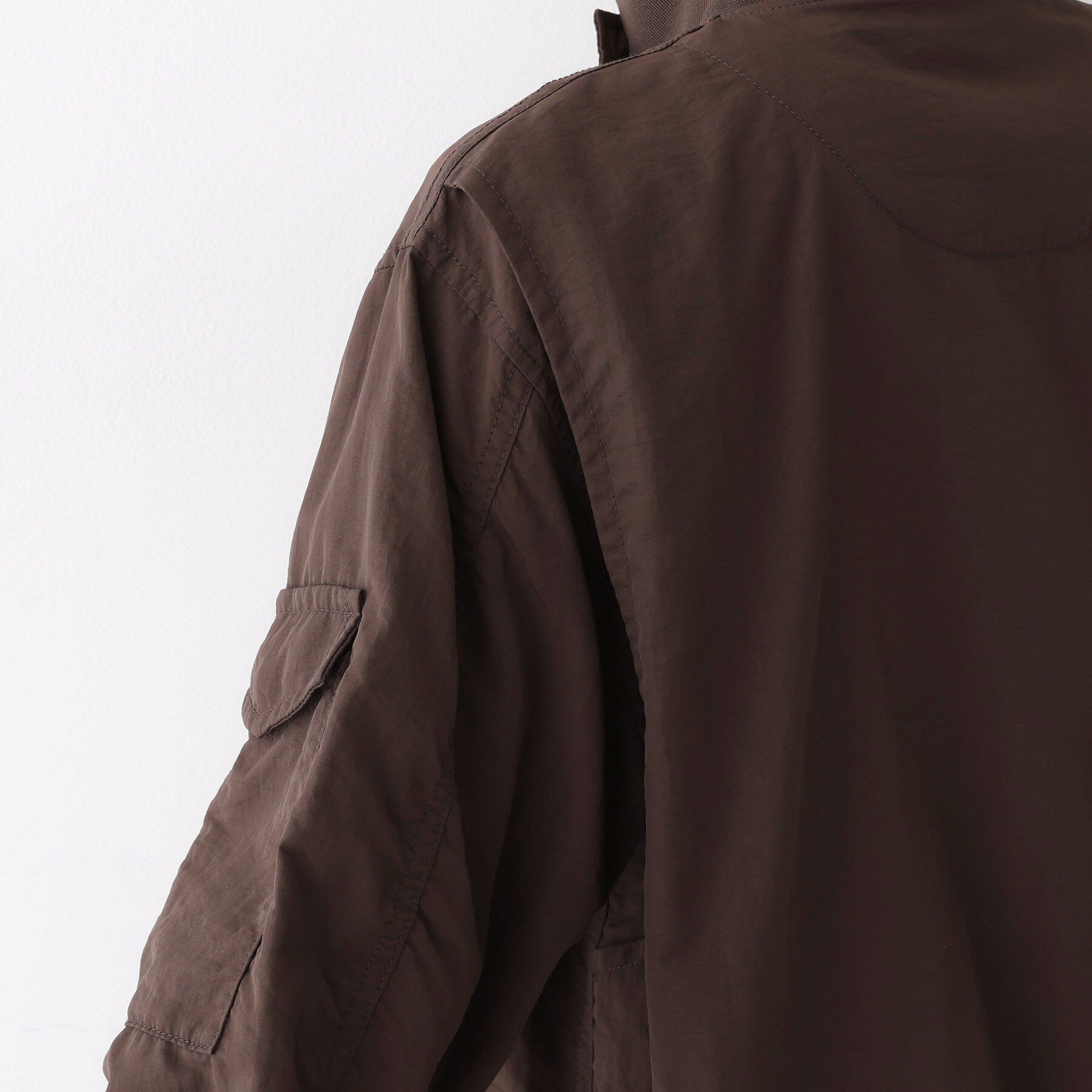 Dessin「【ユニセックス・軽量】ナイロンブルゾン」|ブルゾン・スタジャン|