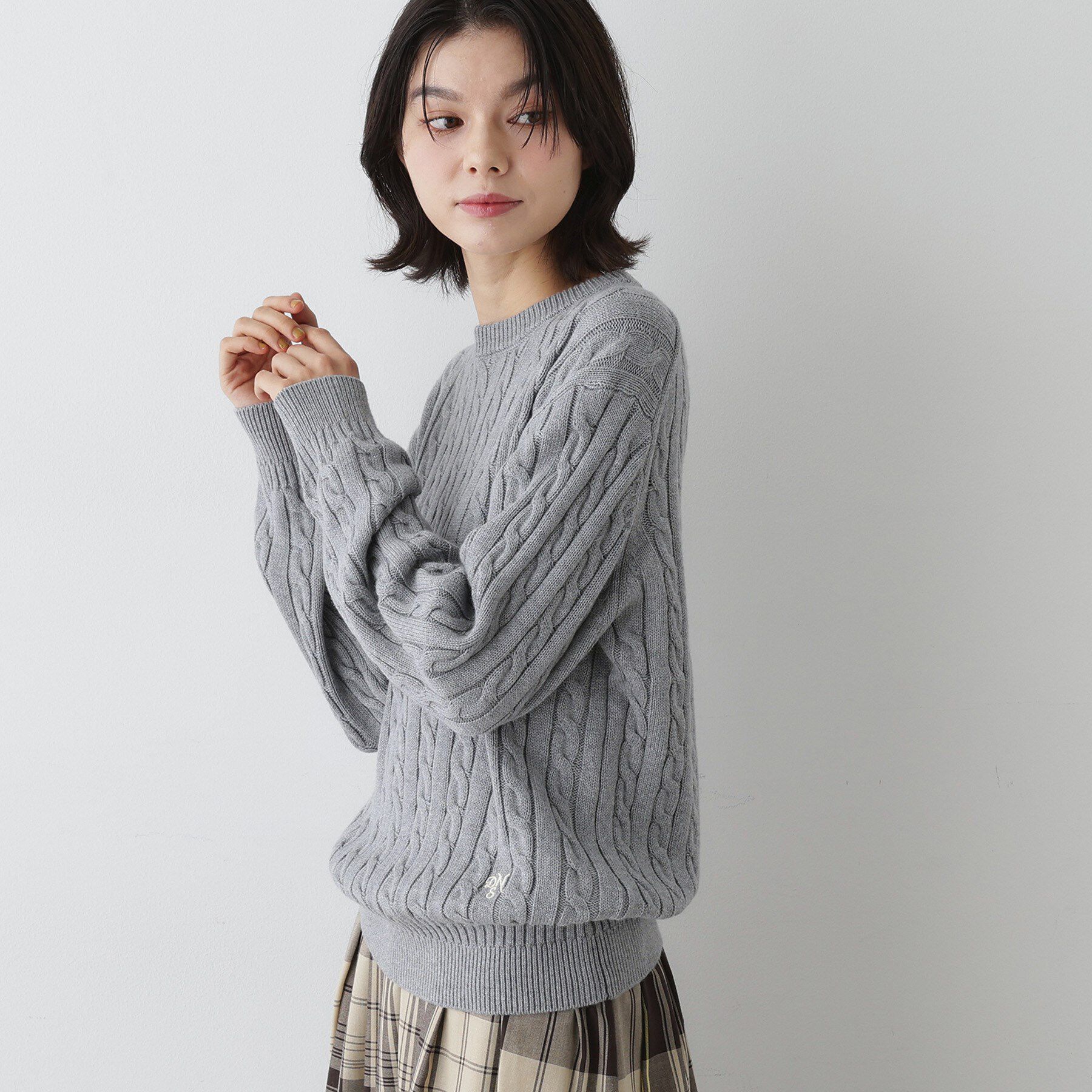 Dessin「【ユニセックス・洗える】クルーネックケーブルニット」|ニット・セーター|