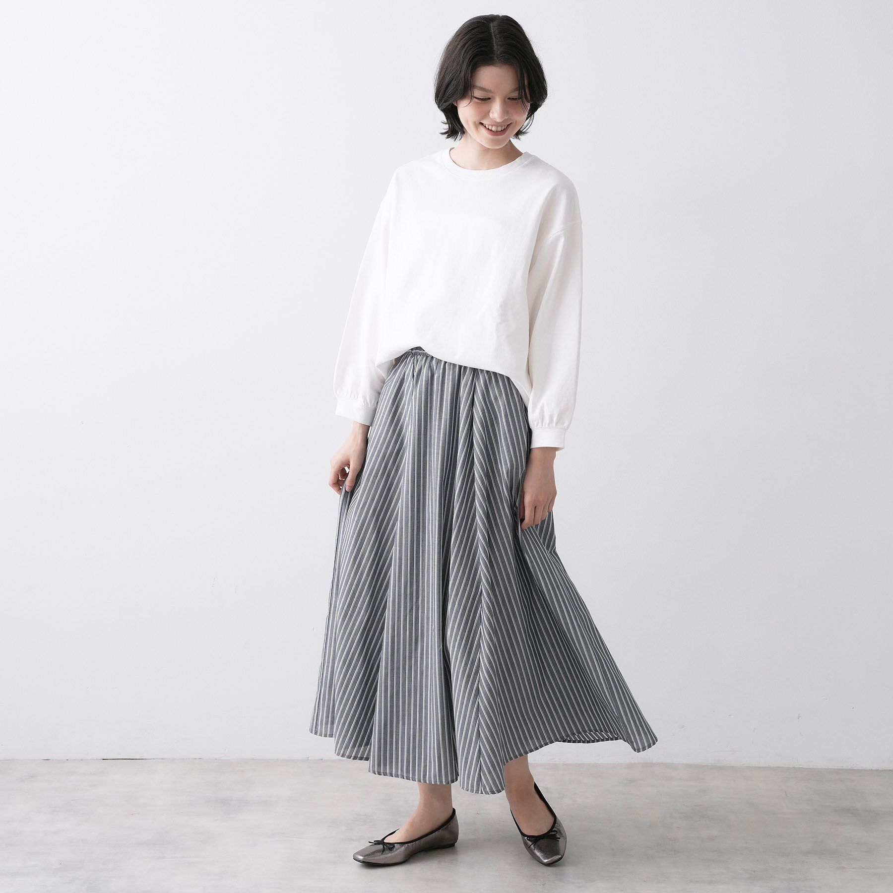 Dessin「レザー調スクエアトゥ  フラットパンプス」|パンプス|