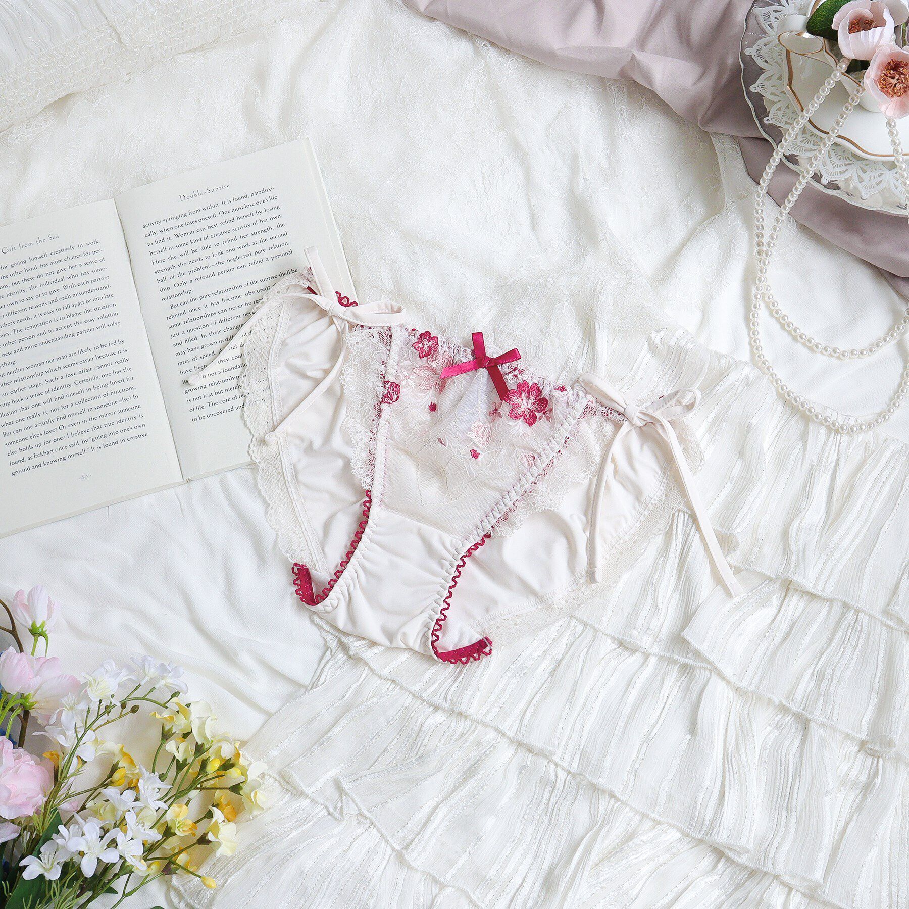 Risa Magli「ハーパー リボンショーツ」|インナー|レッド(061)