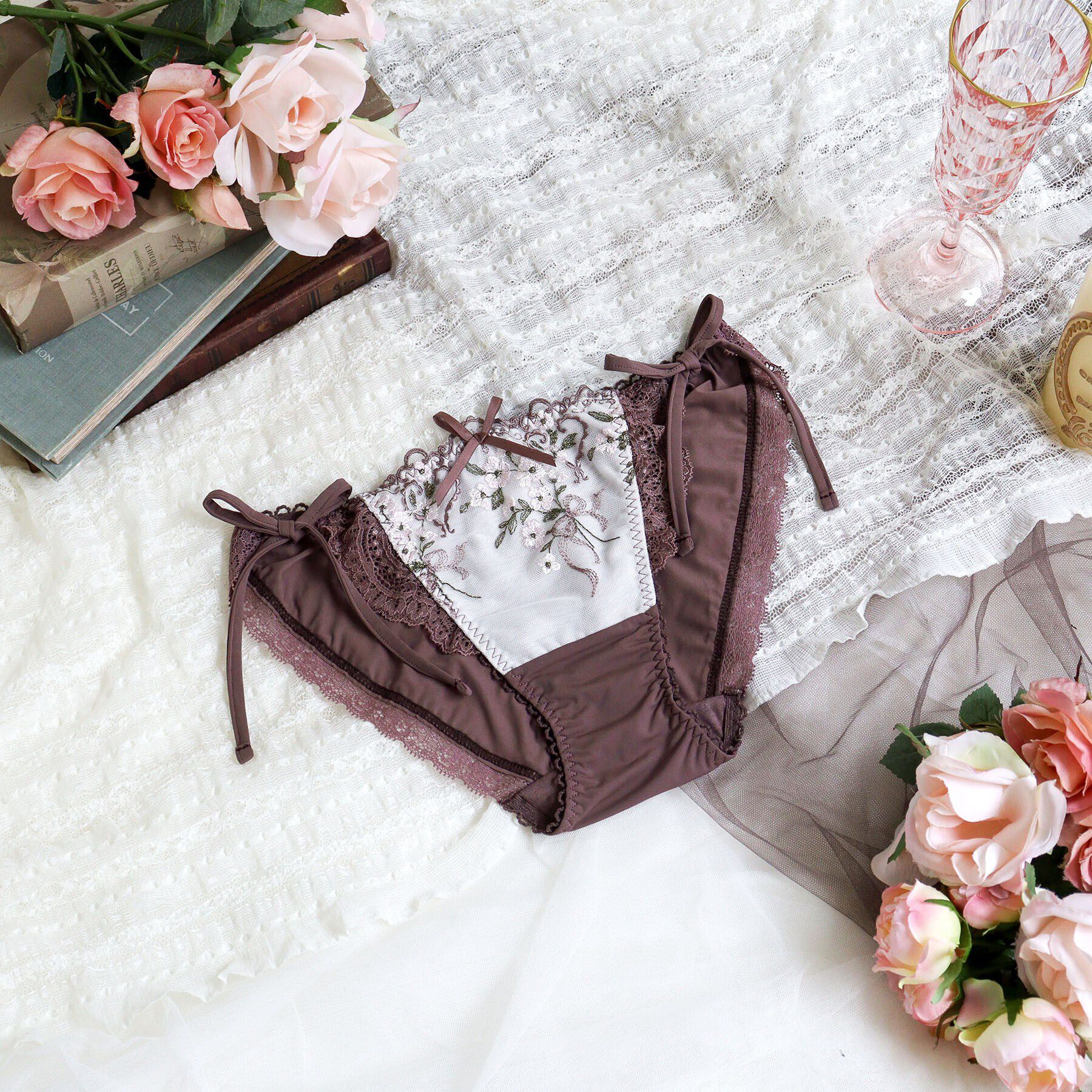 Risa Magli「リア リボンショーツ」|インナー|ブラウン(043)