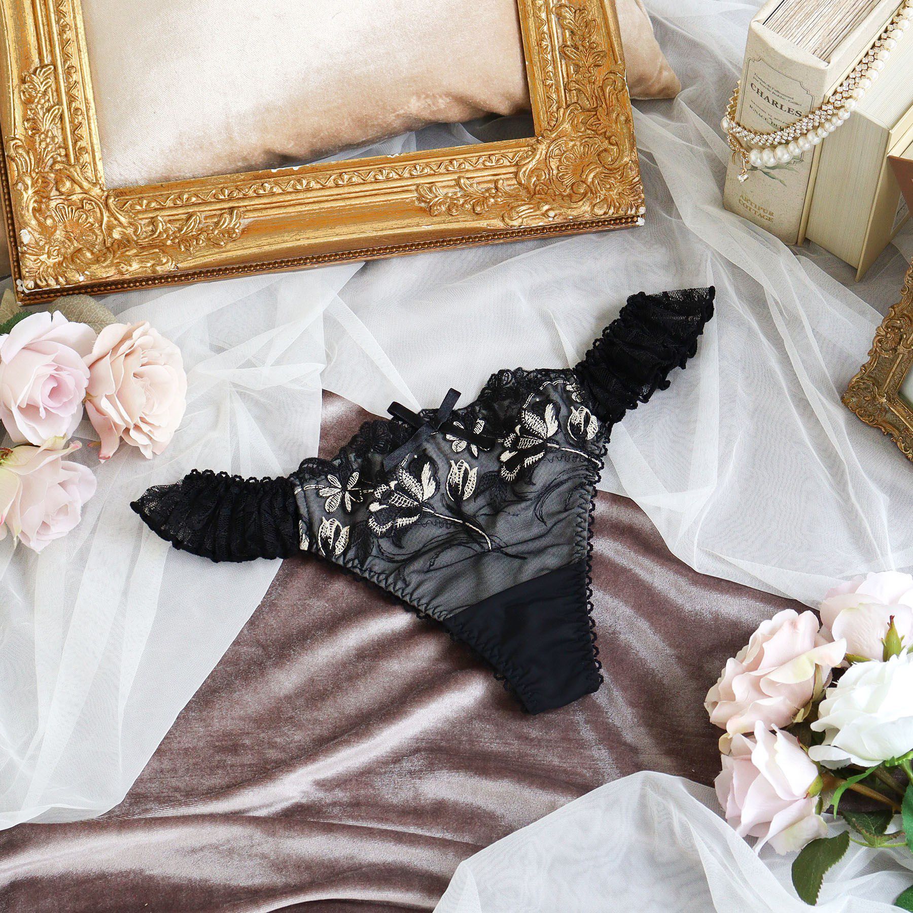 Risa Magli「リアナ Tバック」|インナー|ブラック(019)